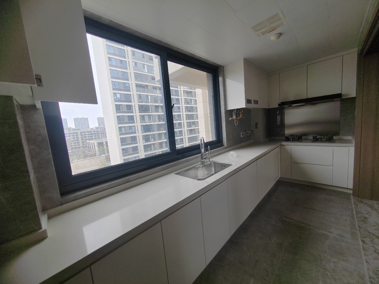 卓越府 4室1厅2卫 124.71m&sup2;