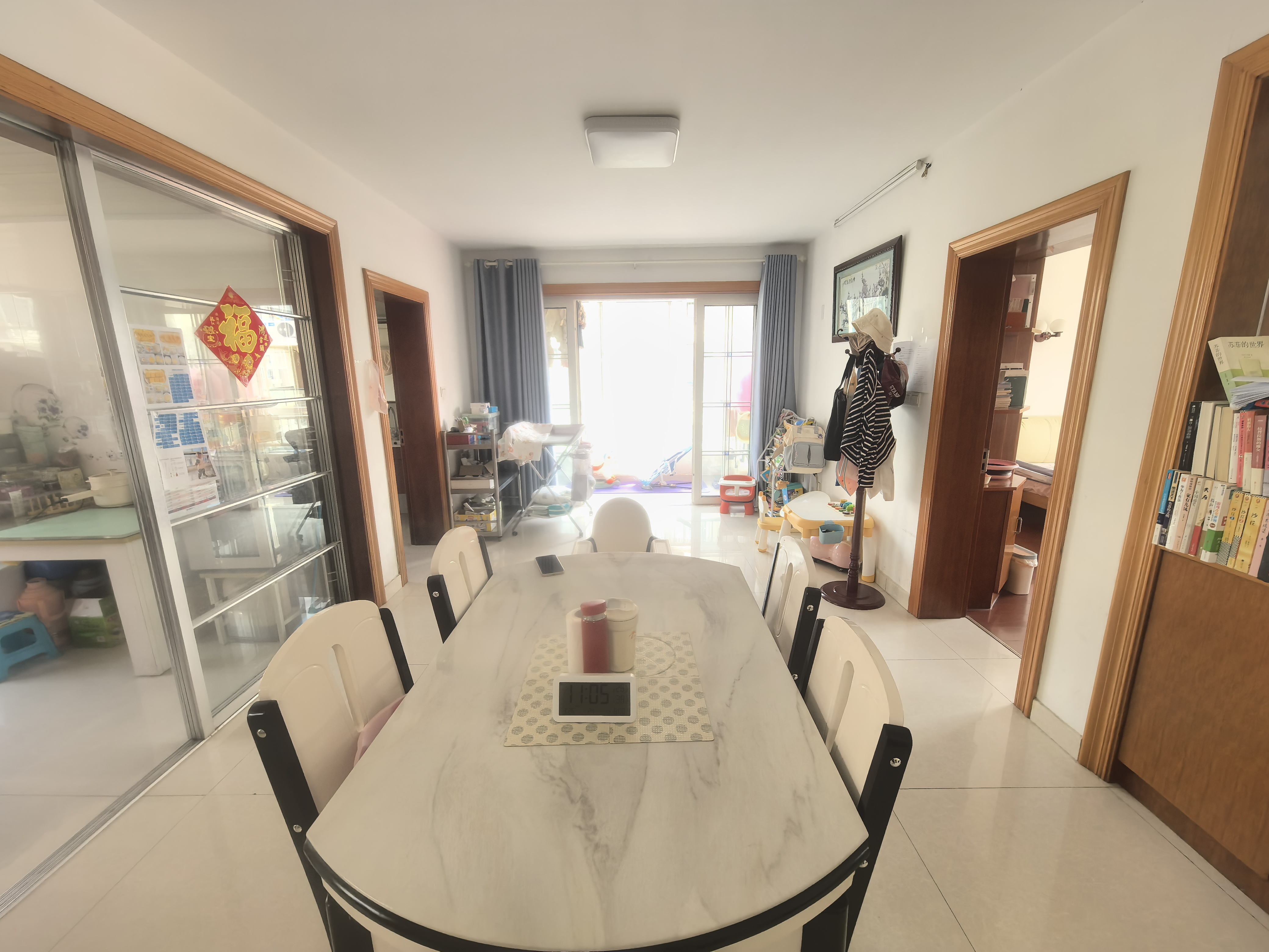春天花园 3室2厅1卫 127.98m²