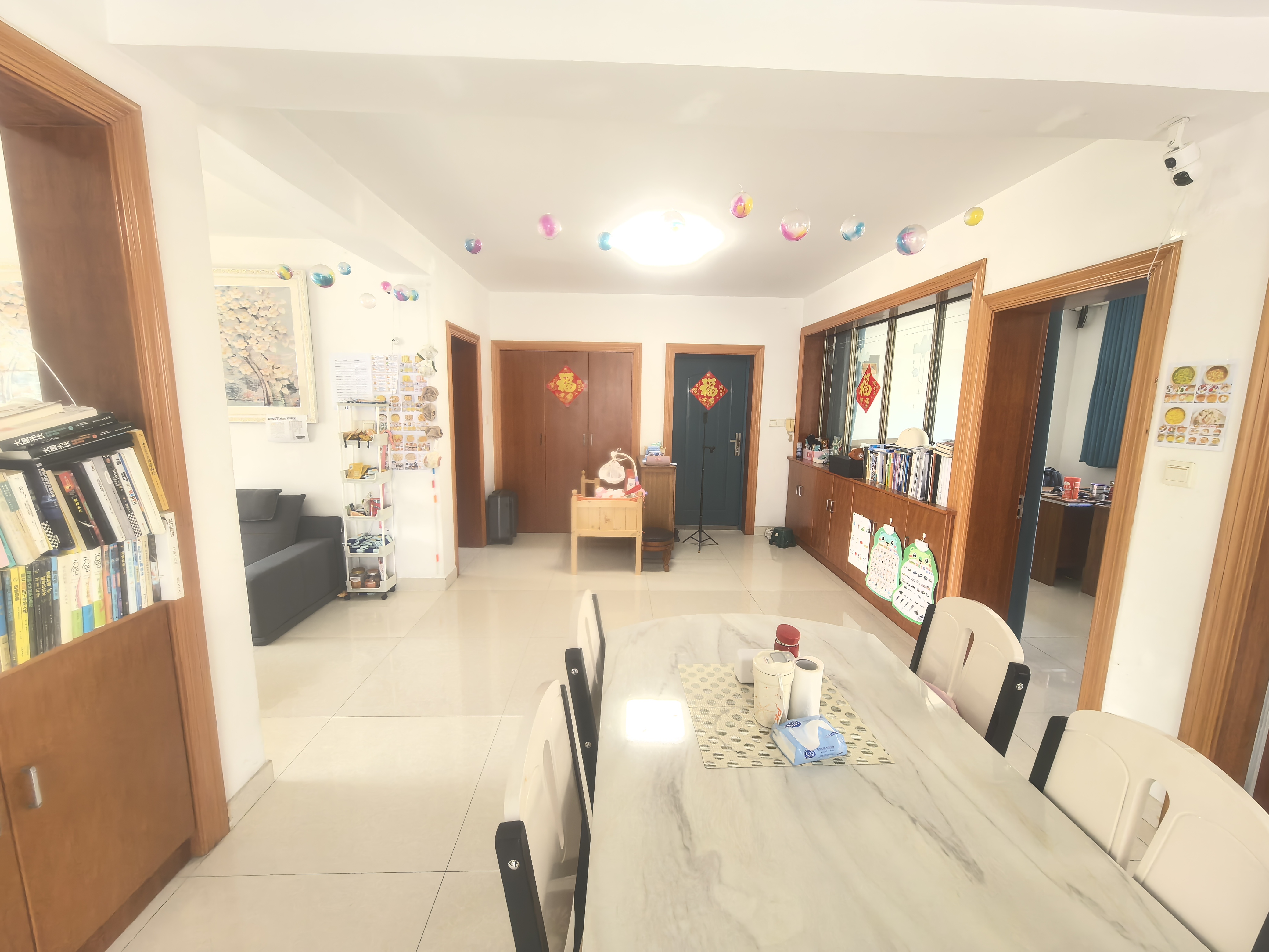 春天花园 3室2厅1卫 127.98m²