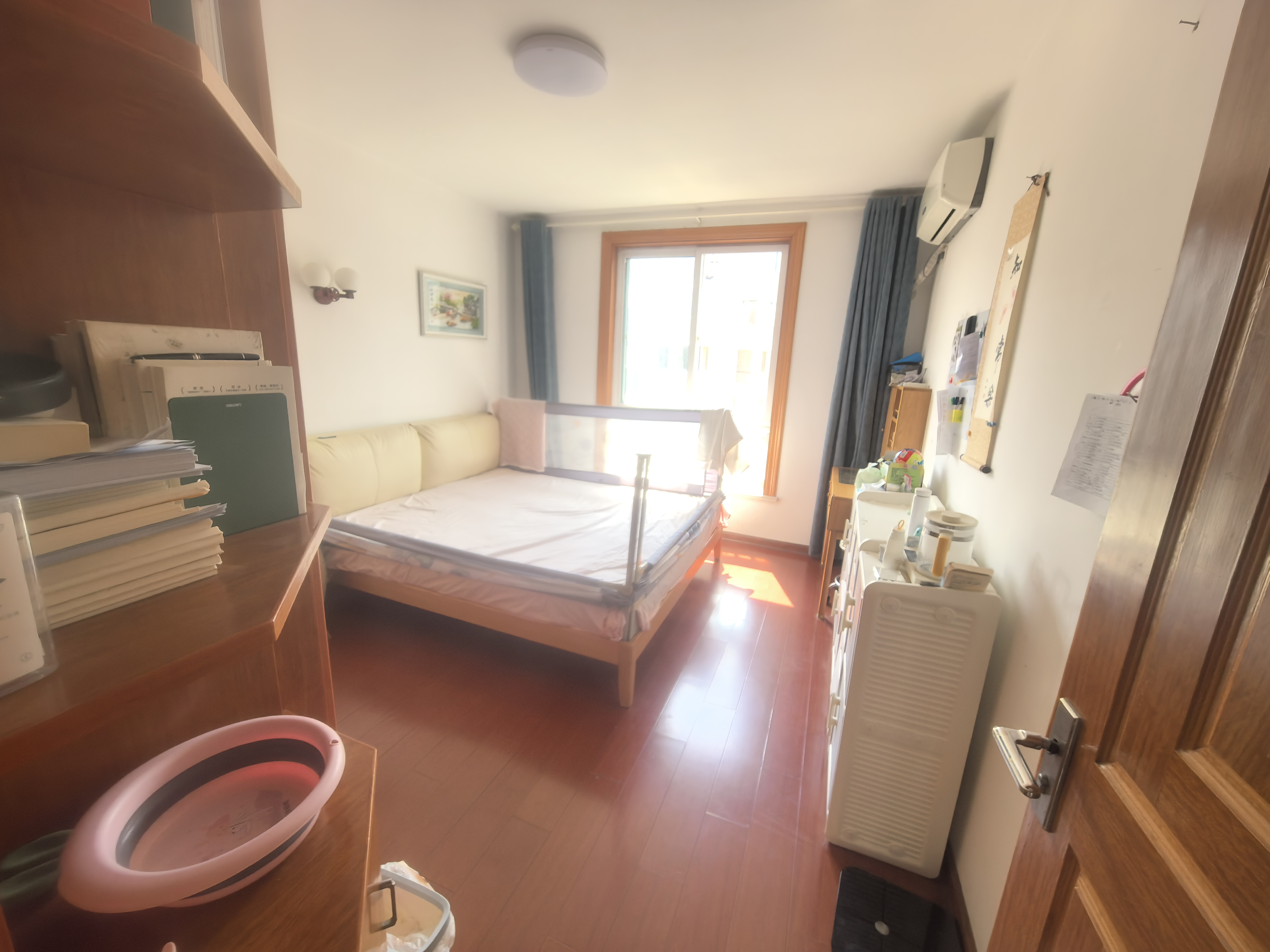 春天花园 3室2厅1卫 127.98m²