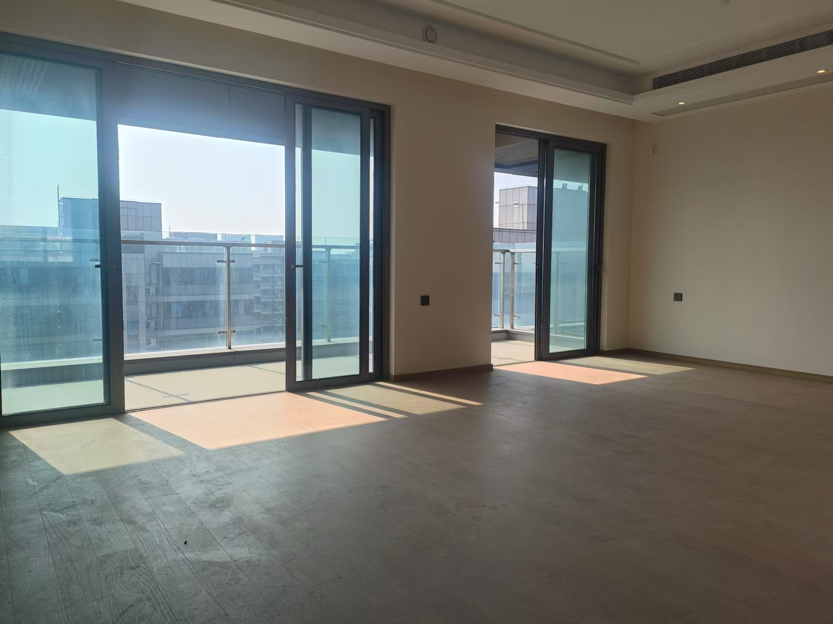 仁恒公园世纪 4室2厅2卫 156.54m²