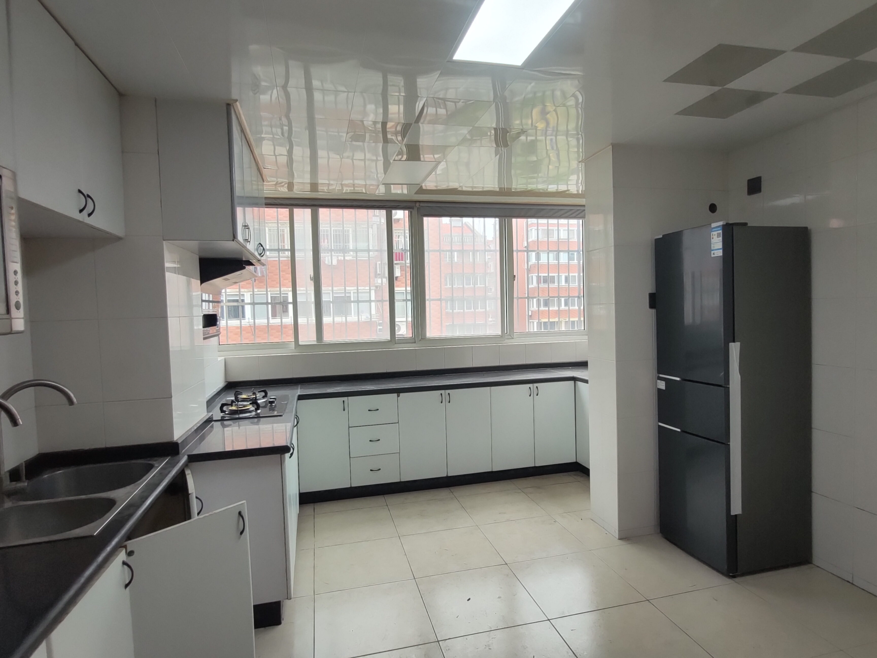 恒基花苑 4室3厅3卫 200m&sup2;