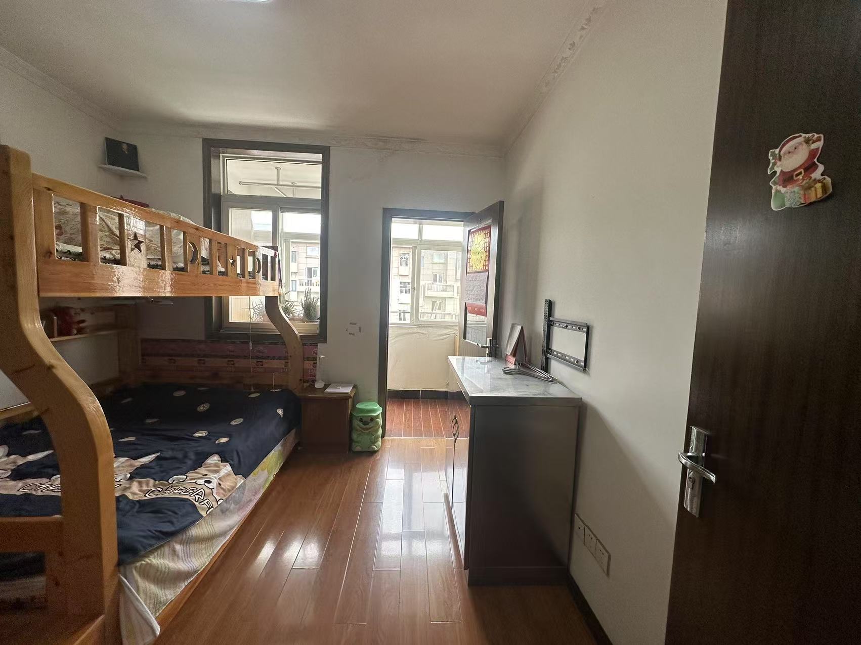 虹桥新村(朝霞路) 2室1厅1卫 63.88m&sup2;