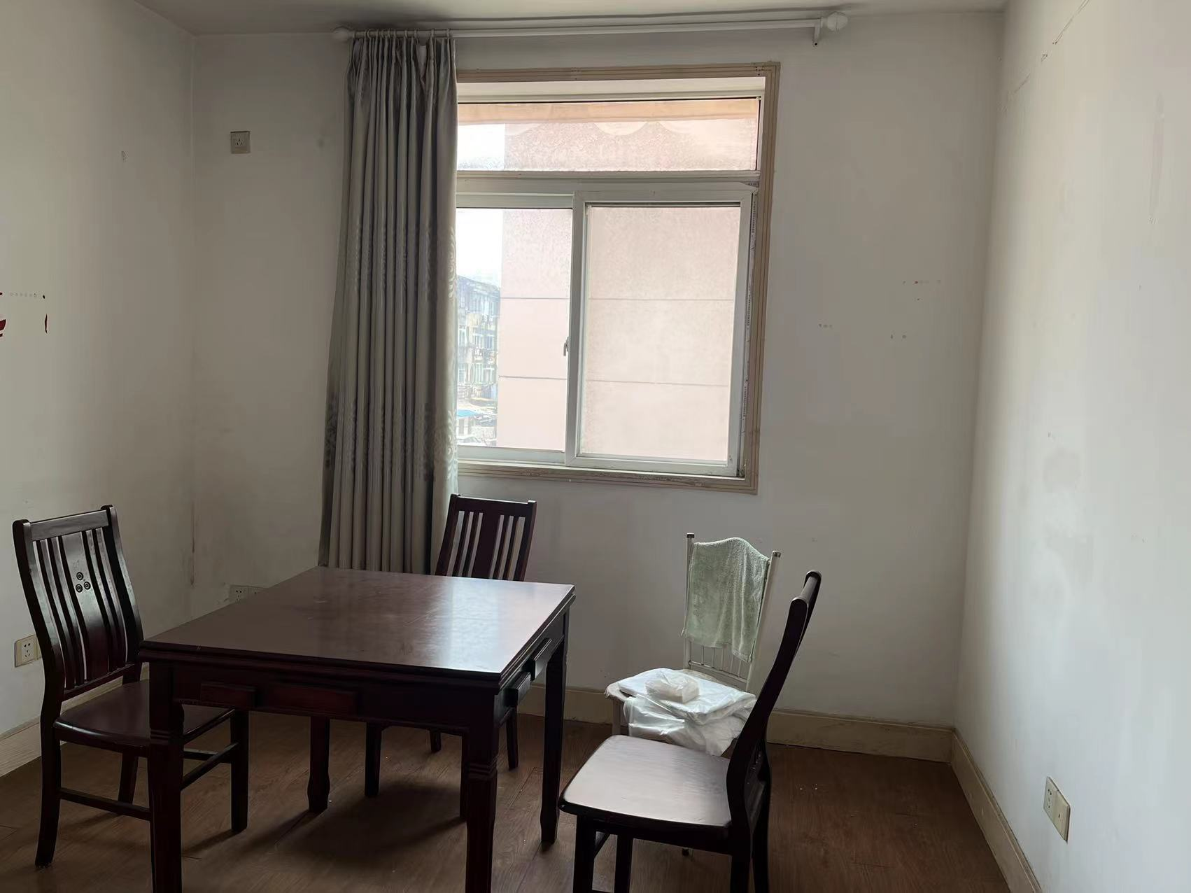 青年路新村 1室1厅1卫 47m²