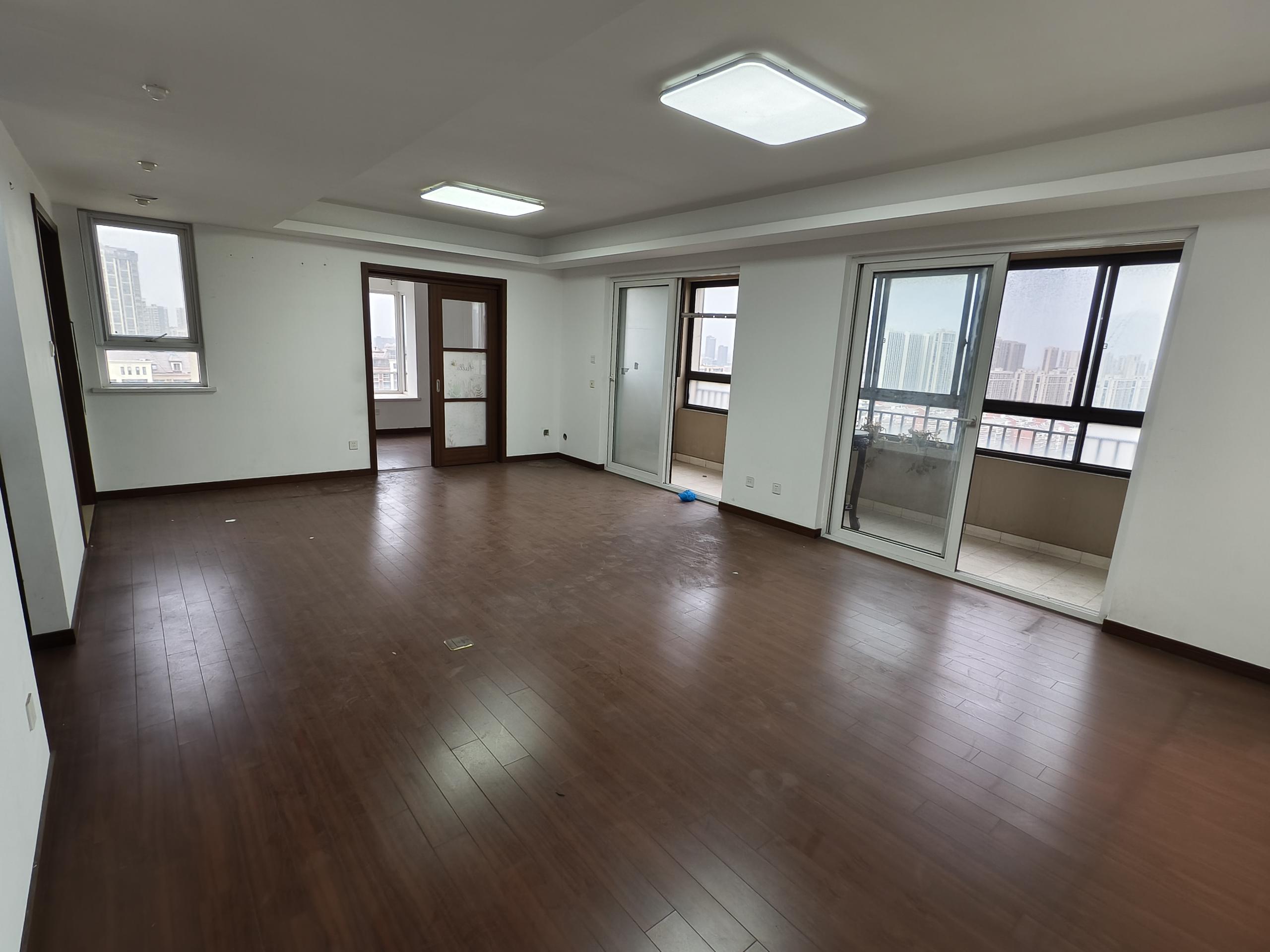 万科金域蓝湾 3室2厅2卫 138.00m²