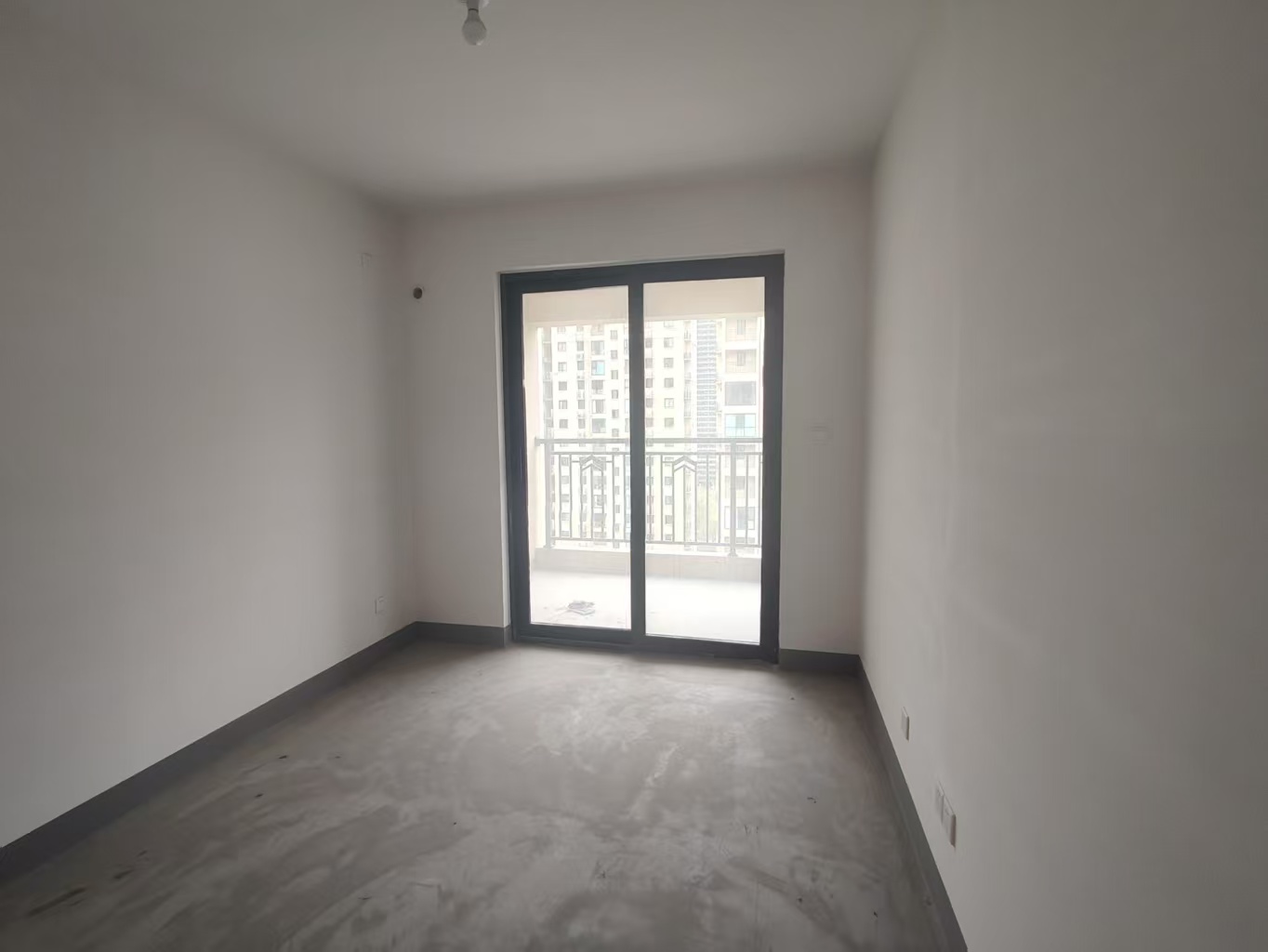 招商新城雍景湾 4室2厅2卫 139m²