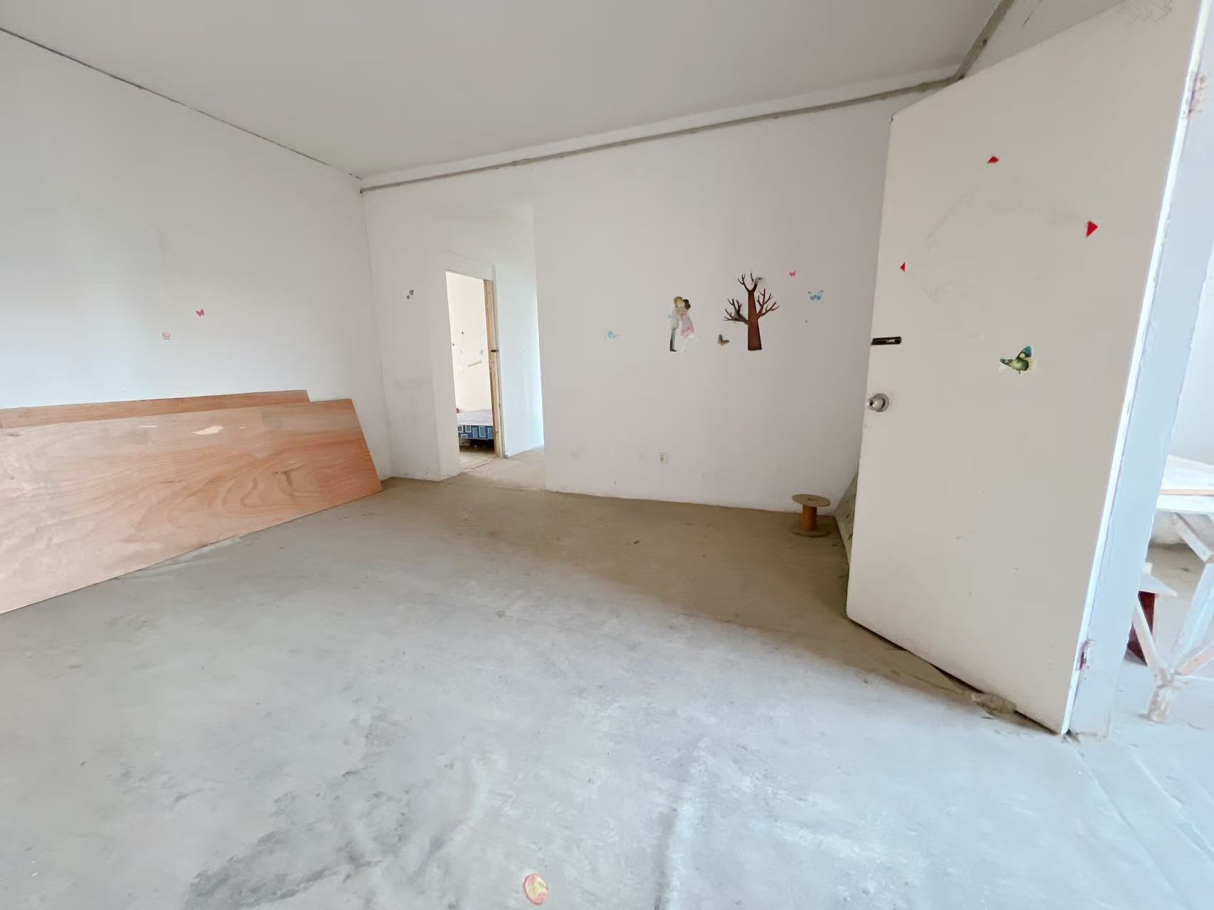 中南世纪花城三期 3室2厅2卫 126m&sup2;
