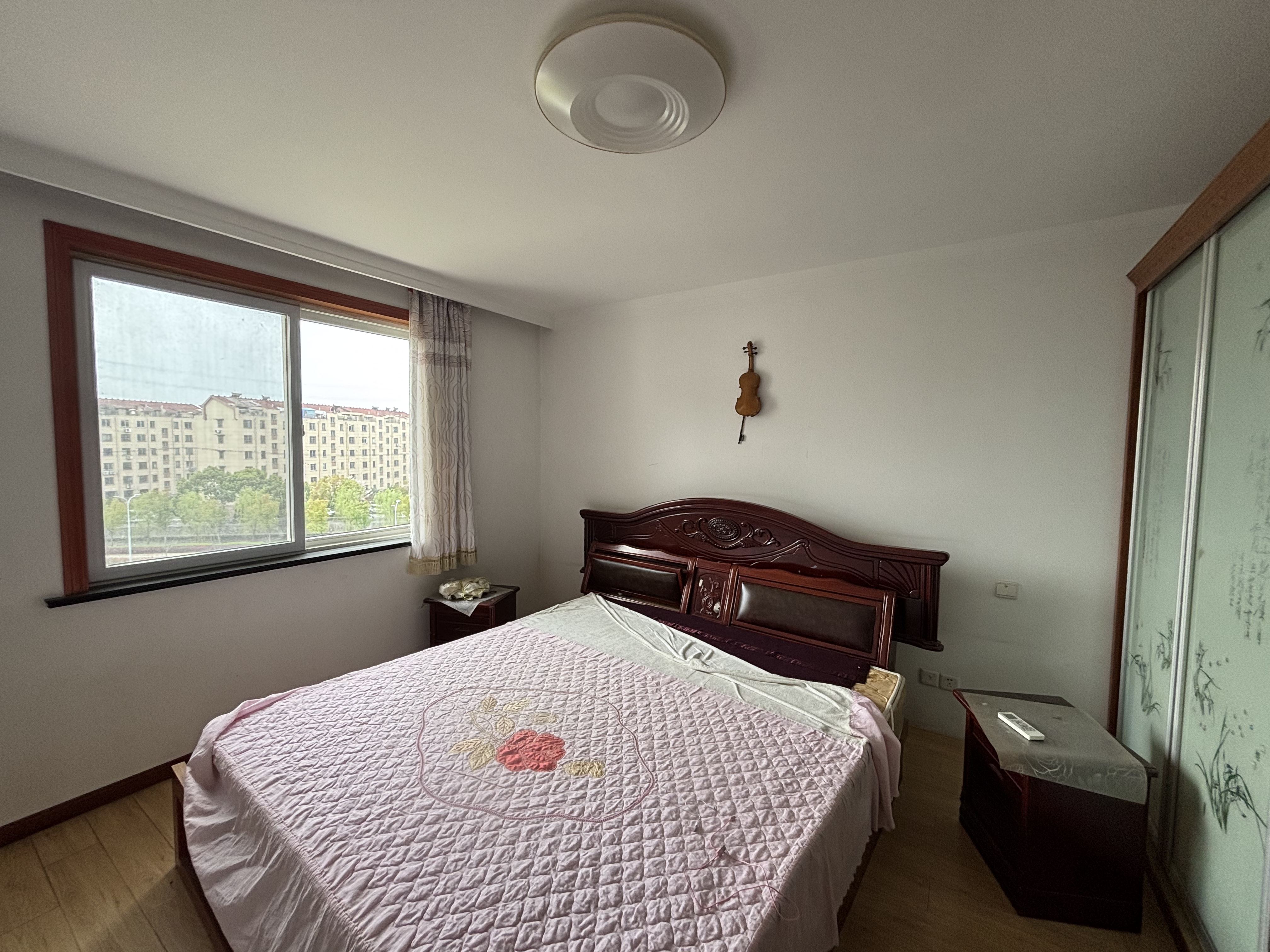 越江新村 3室2厅1卫 107.00m&sup2;