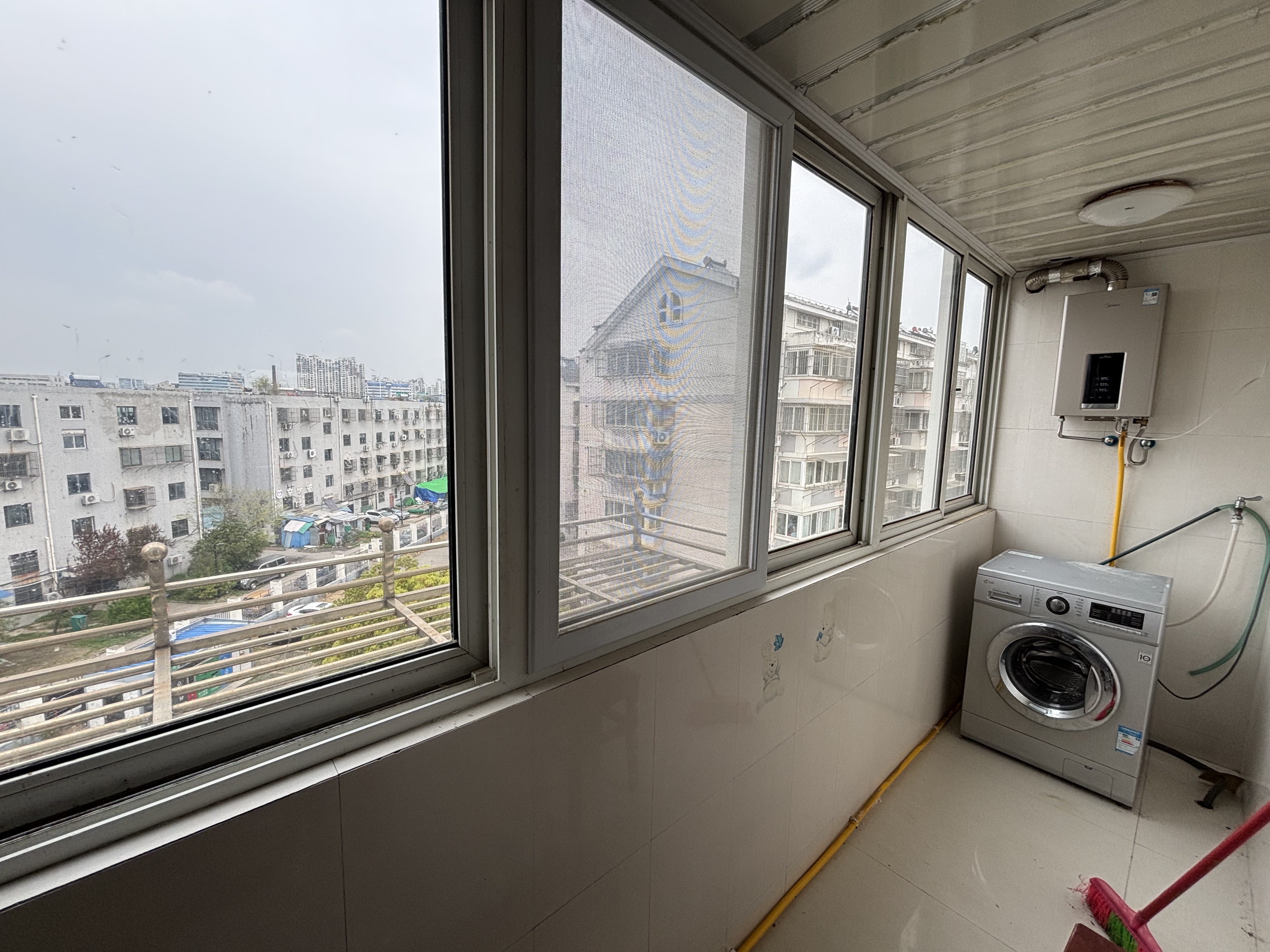 越江新村 3室2厅1卫 107.00m&sup2;
