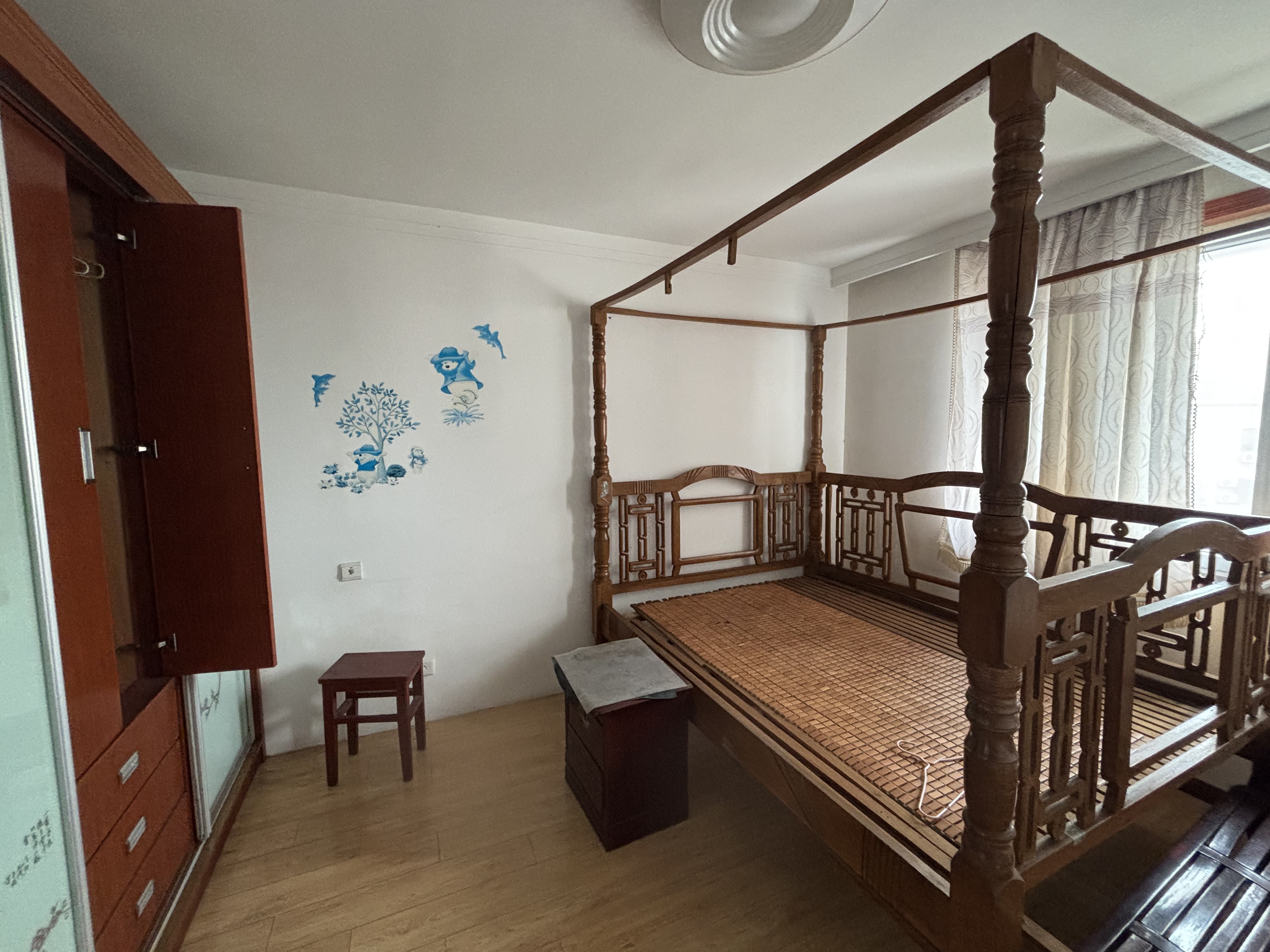 越江新村 3室2厅1卫 107.00m&sup2;