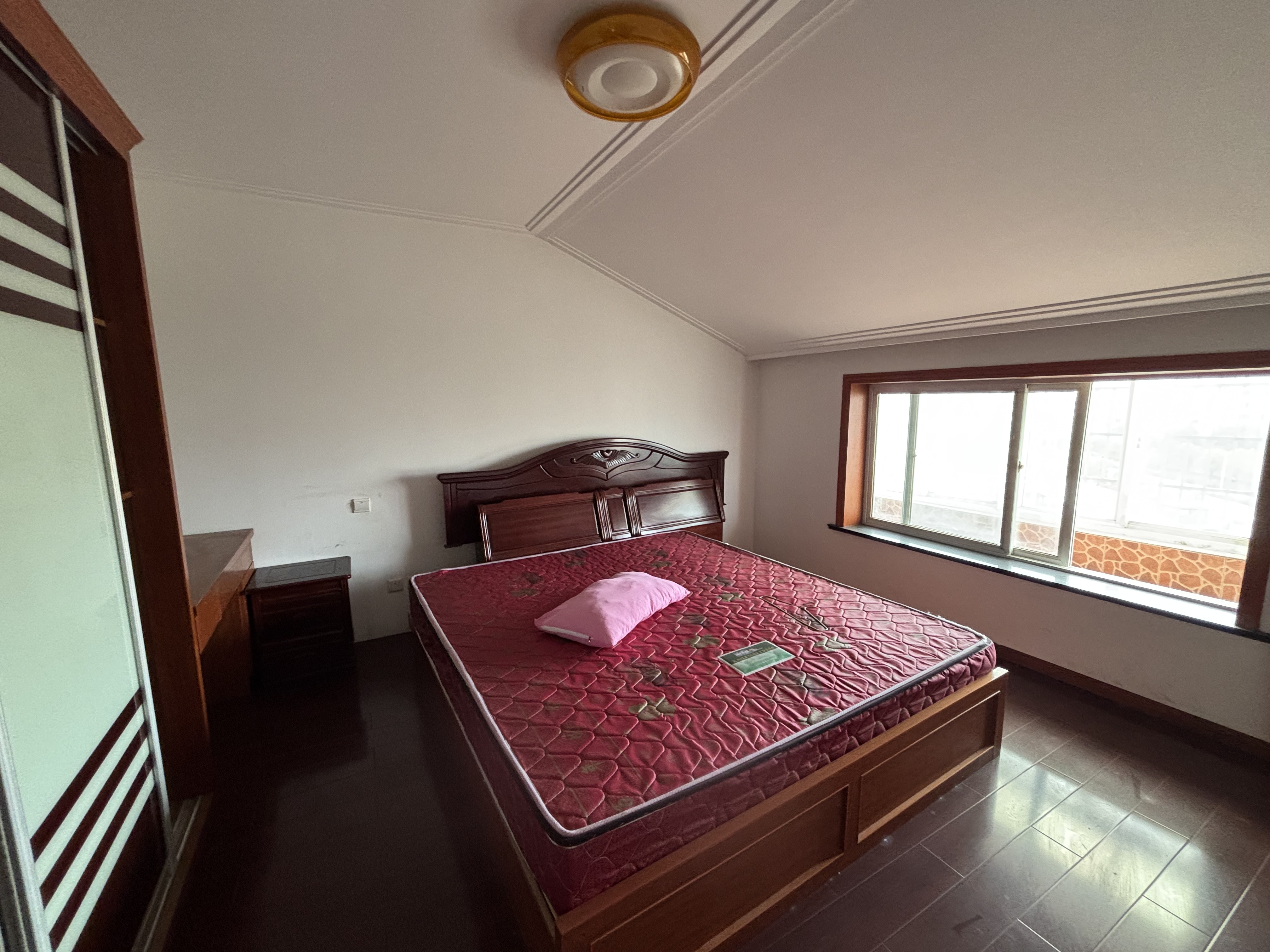 越江新村 3室2厅1卫 107.00m&sup2;