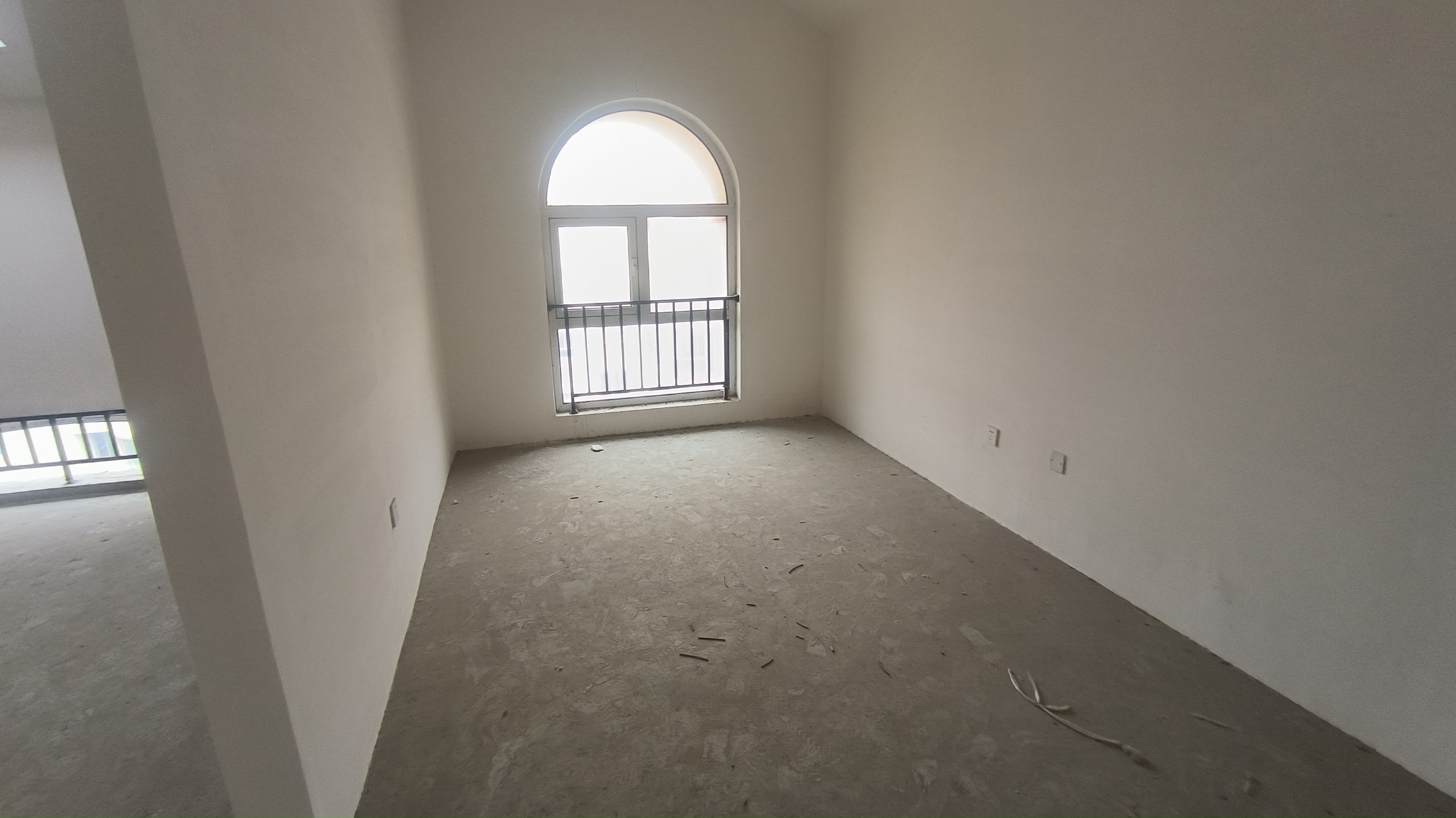 军山花园 4室1厅2卫 185.5m&sup2;