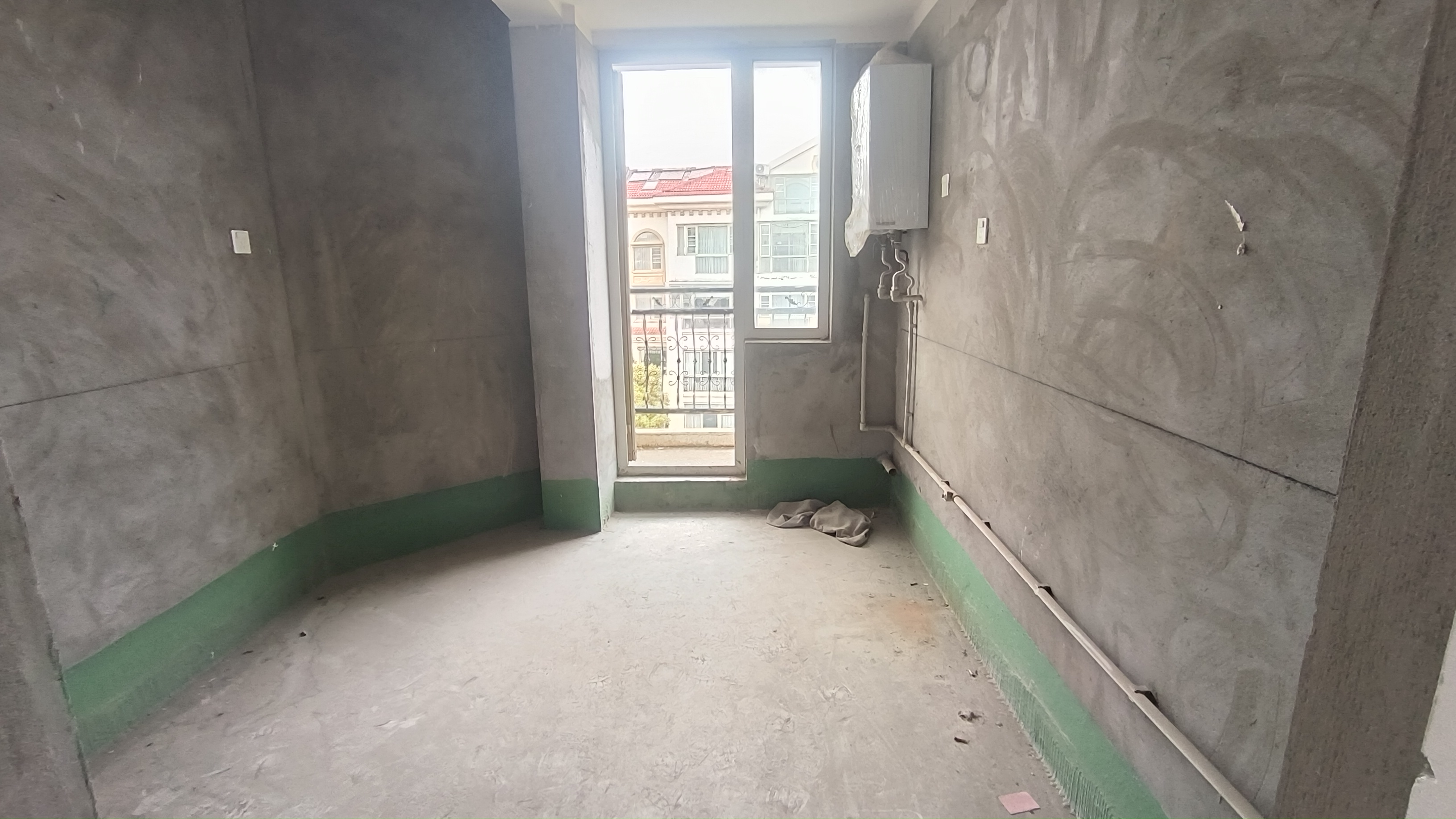 军山花园 4室1厅2卫 185.5m&sup2;