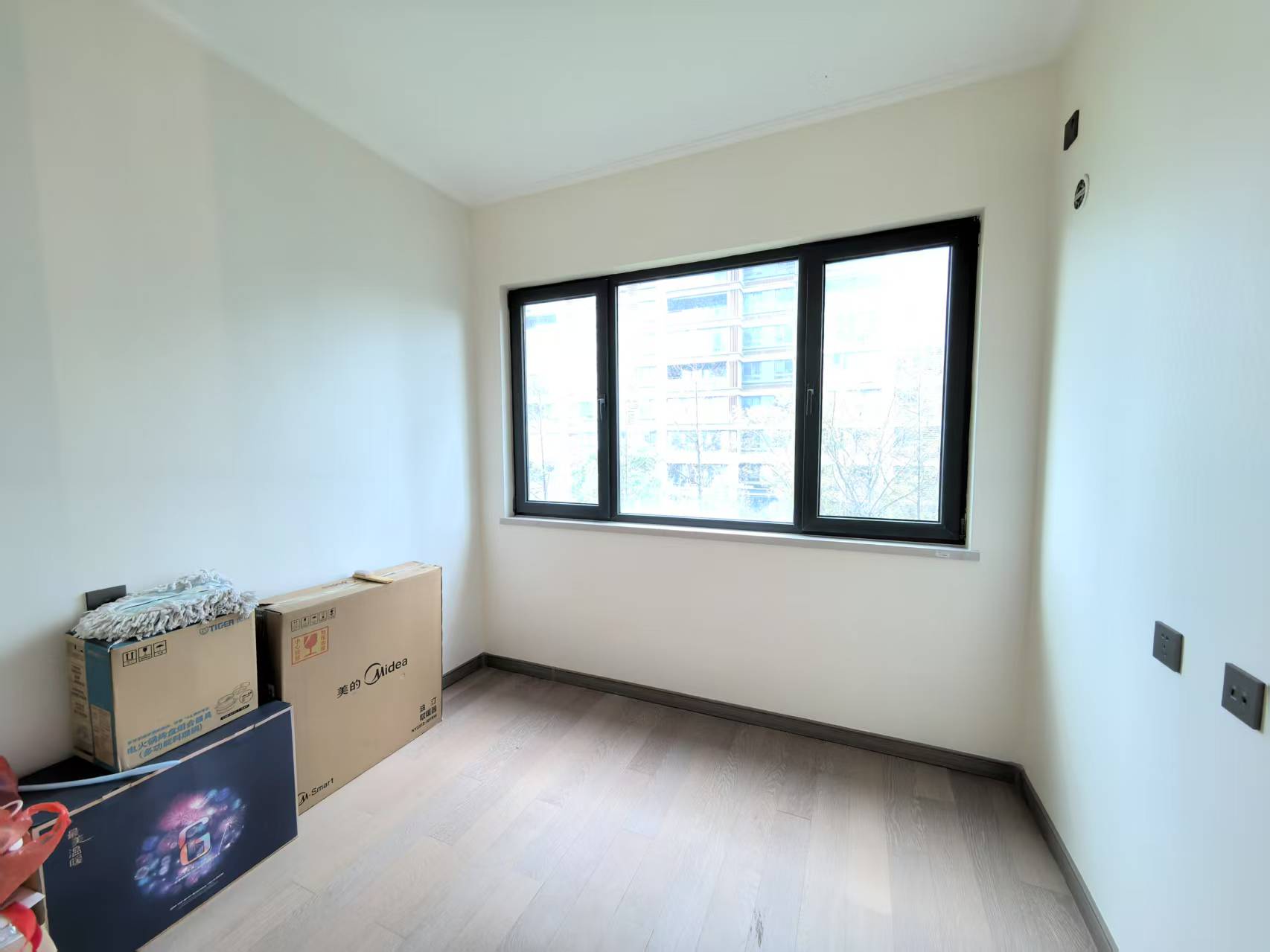万科翡翠东第 3室2厅2卫 131m&sup2;