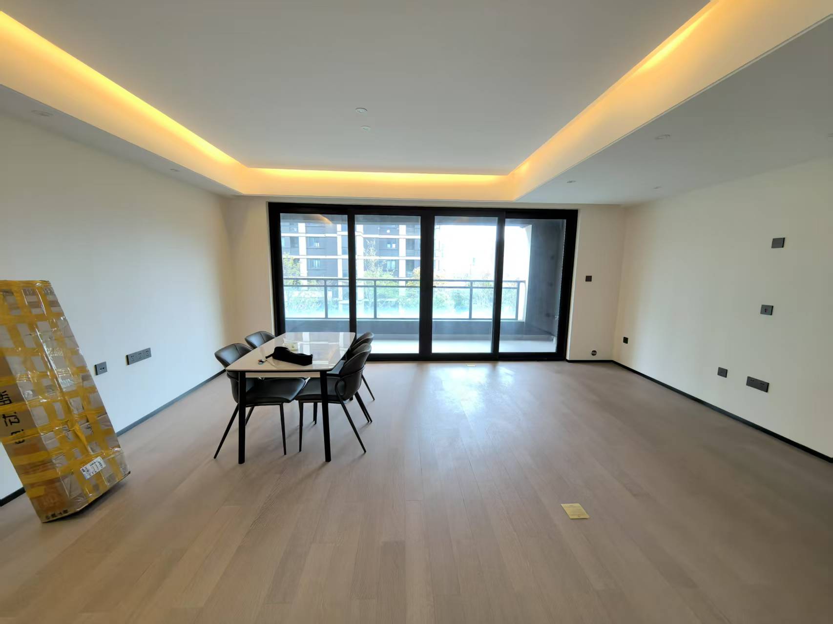 万科翡翠东第 3室2厅2卫 131m&sup2;