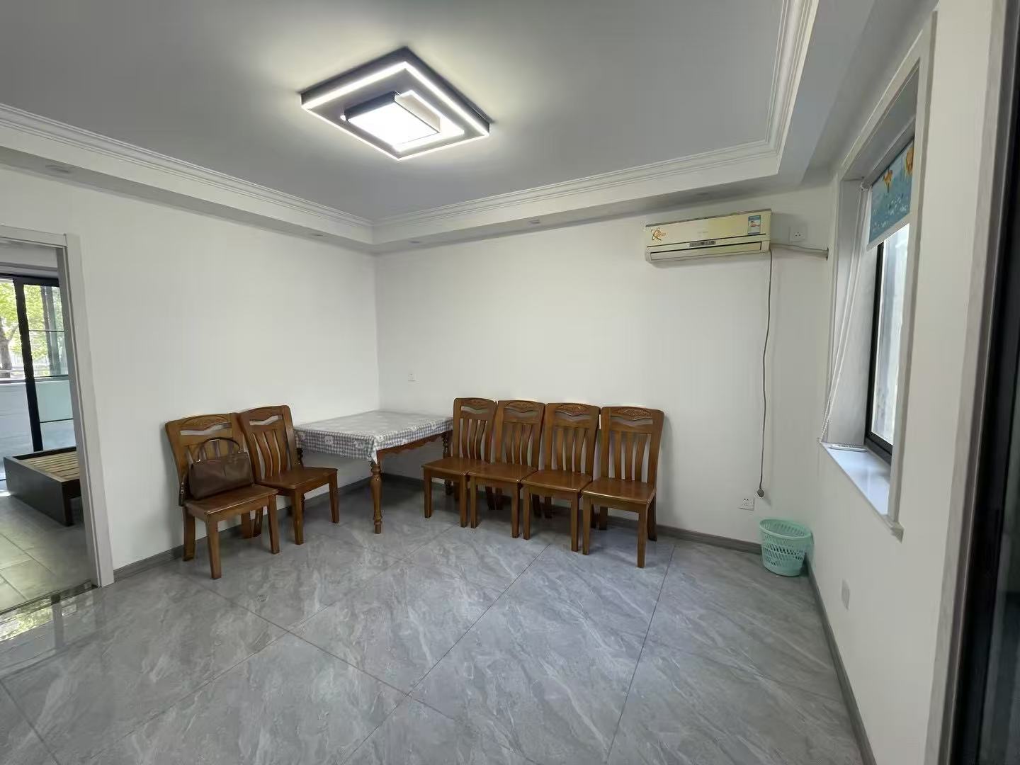 白家园 2室1厅1卫 61m&sup2;