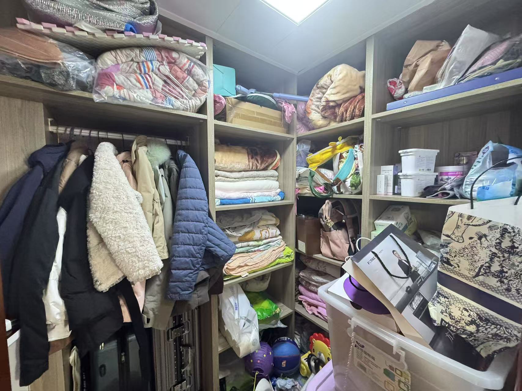 保利香槟国际 2室2厅1卫 99.00m&sup2;