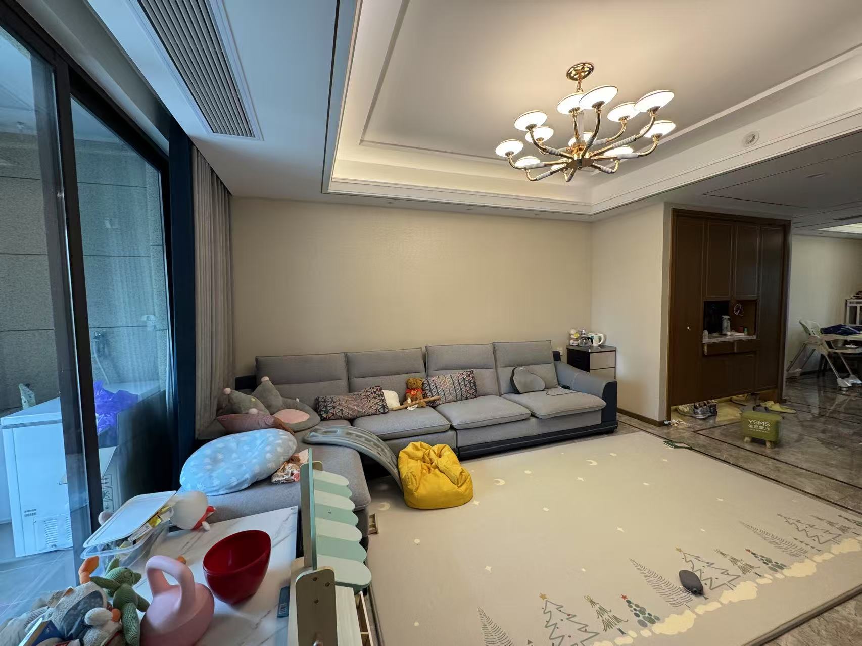 绿城蘭园 3室2厅2卫 133.08m&sup2;