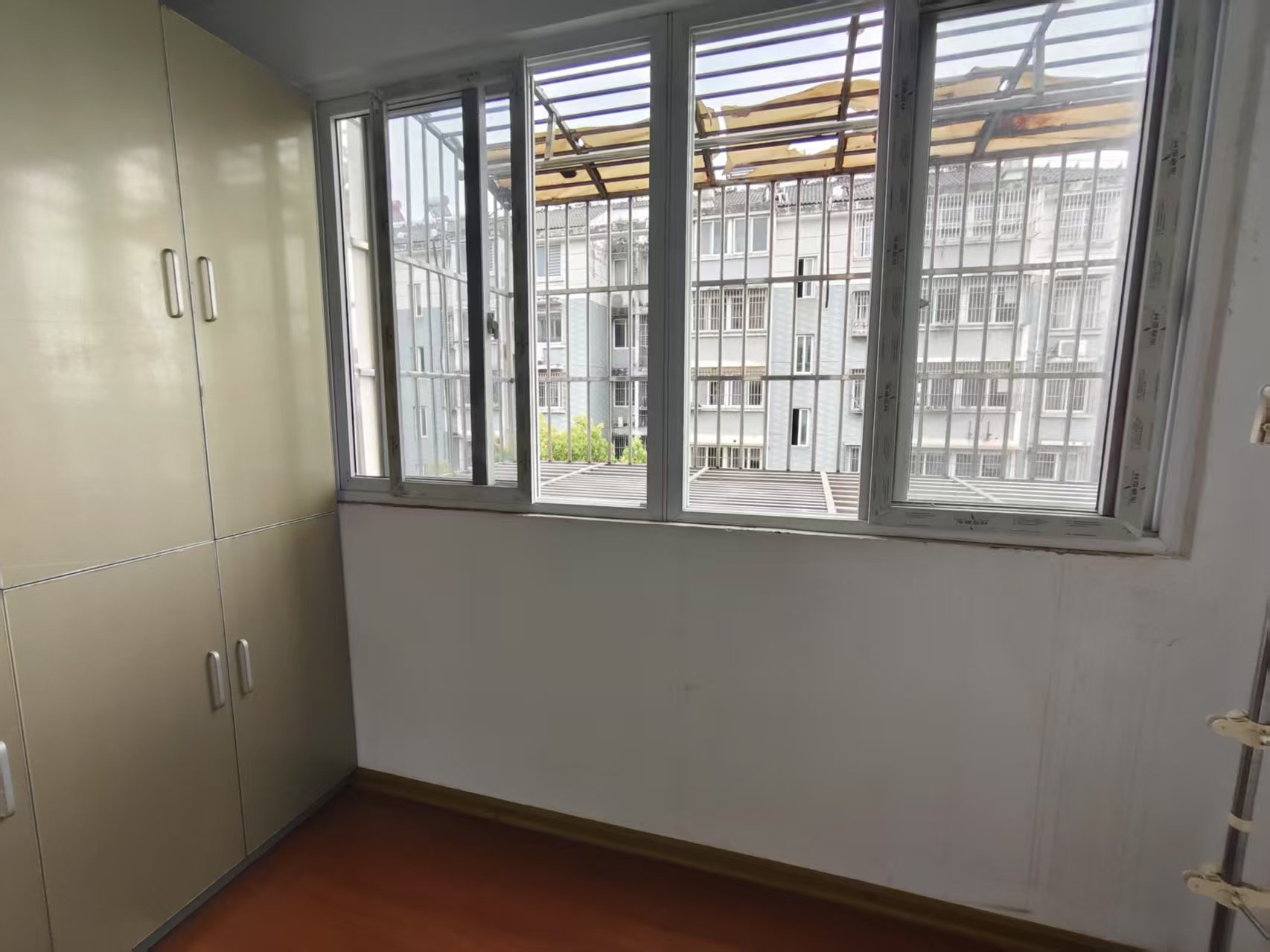 城山花园 2室1厅1卫 77m&sup2;