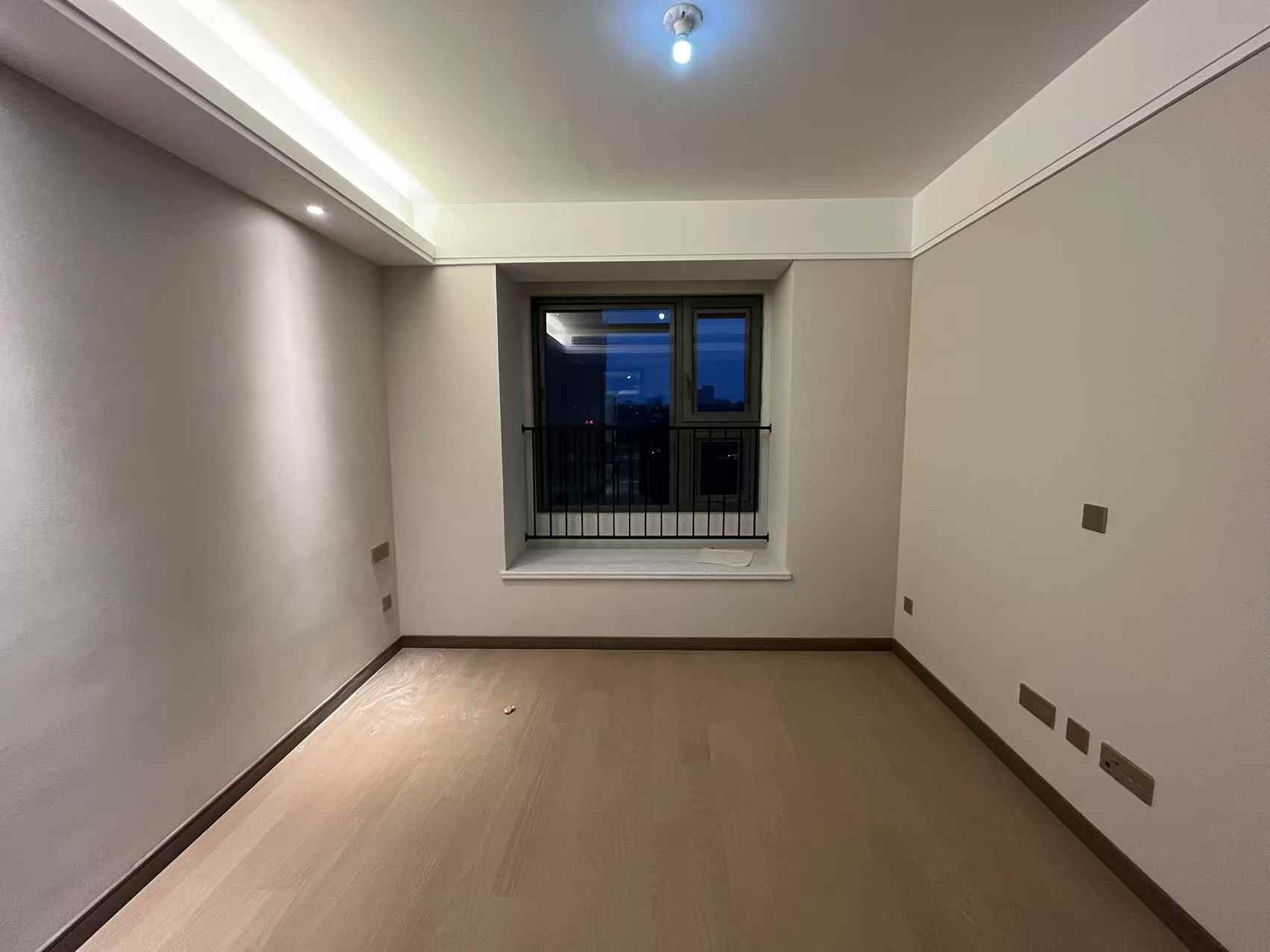 北纬31度 3室2厅2卫 110.00m²
