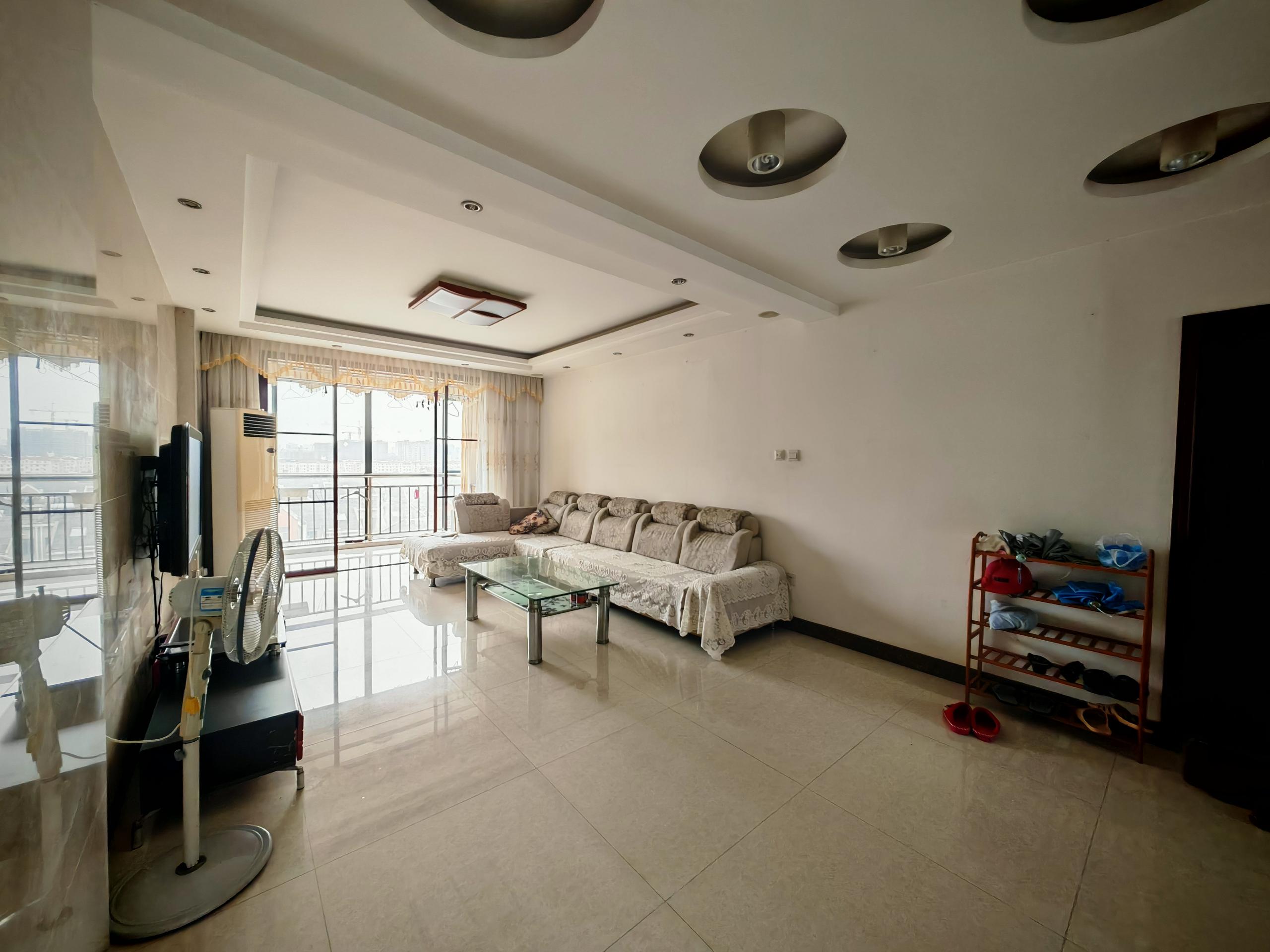 苏建花园城 3室2厅2卫 144m²