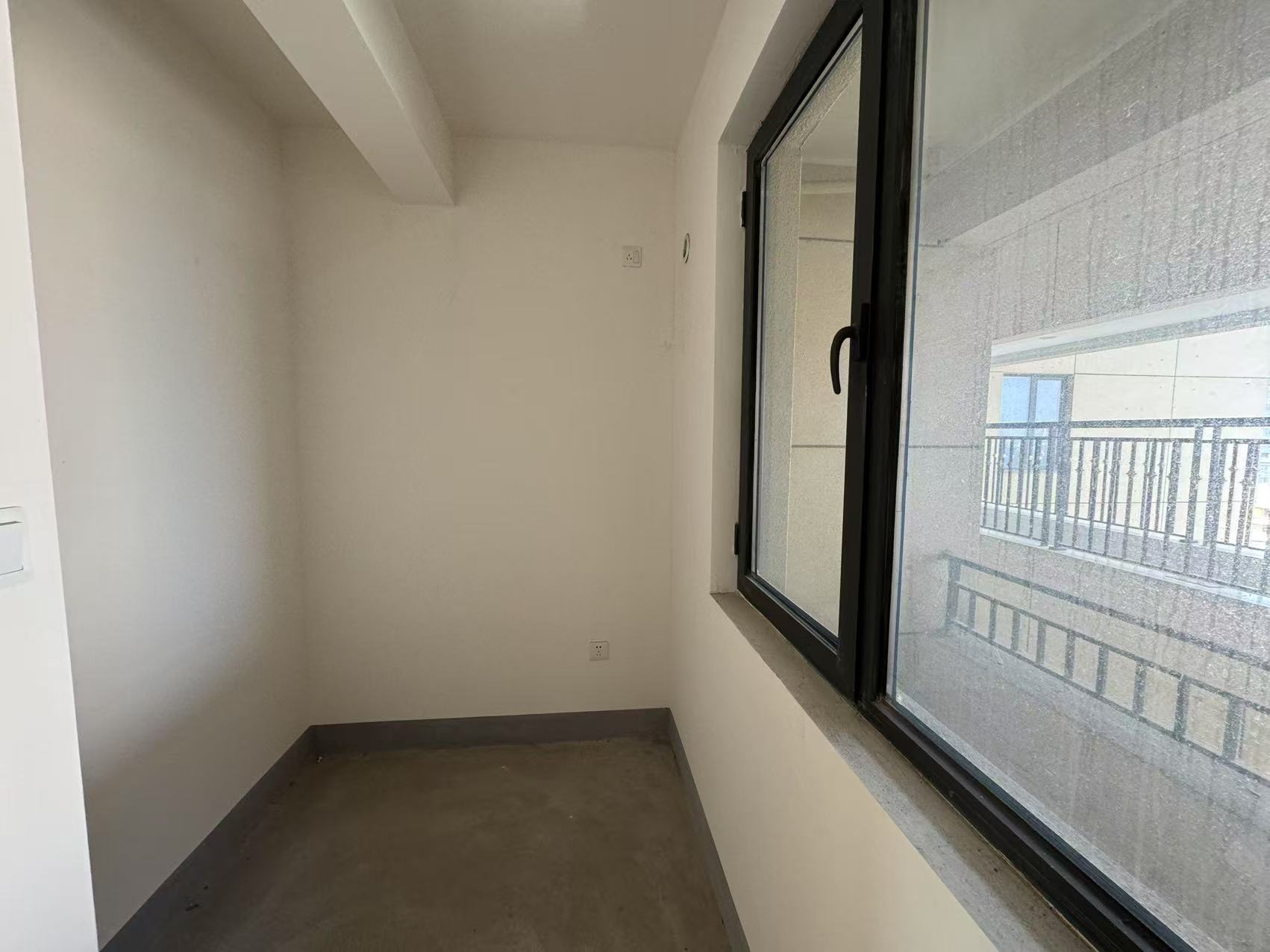 翠园 3室1厅1卫 92m&sup2;