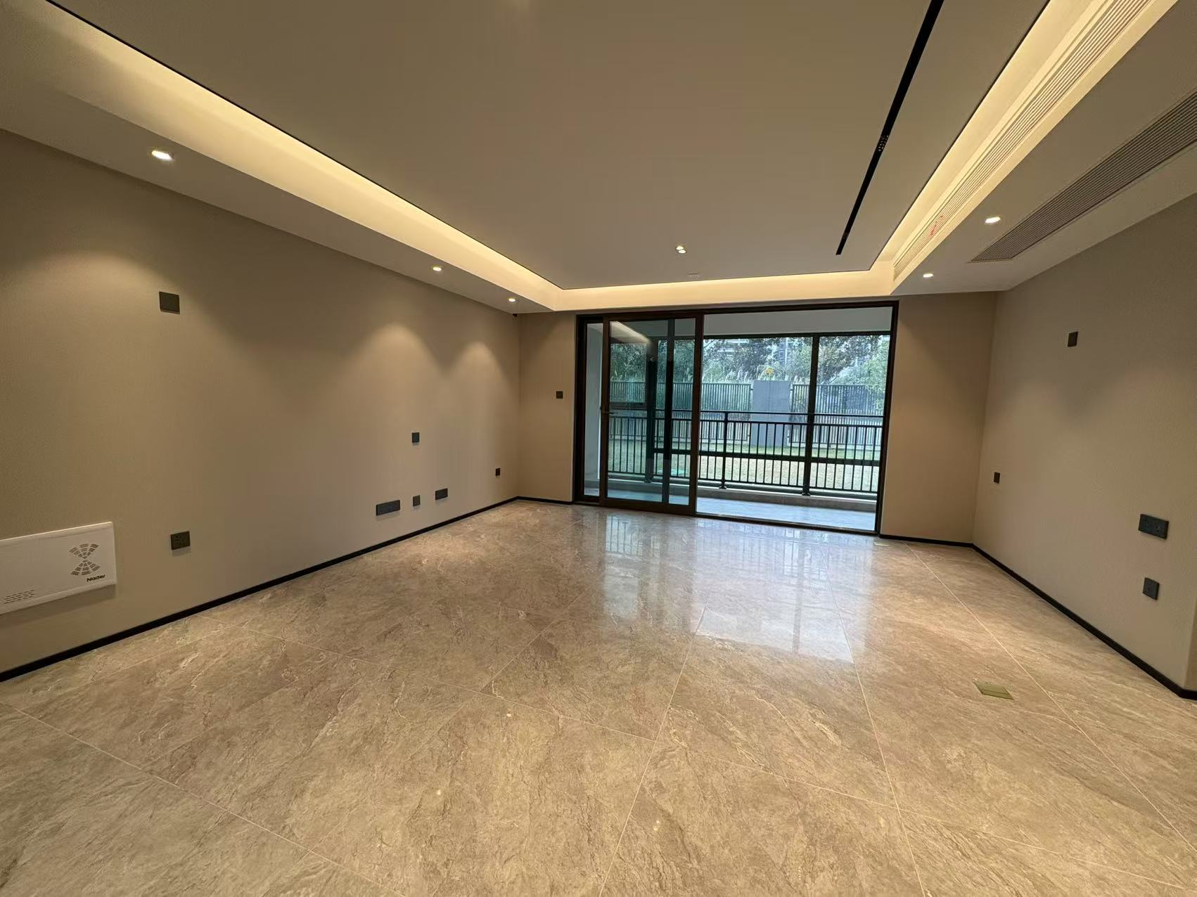 万科·揽境(揽境花苑) 4室2厅2卫 140.2m²