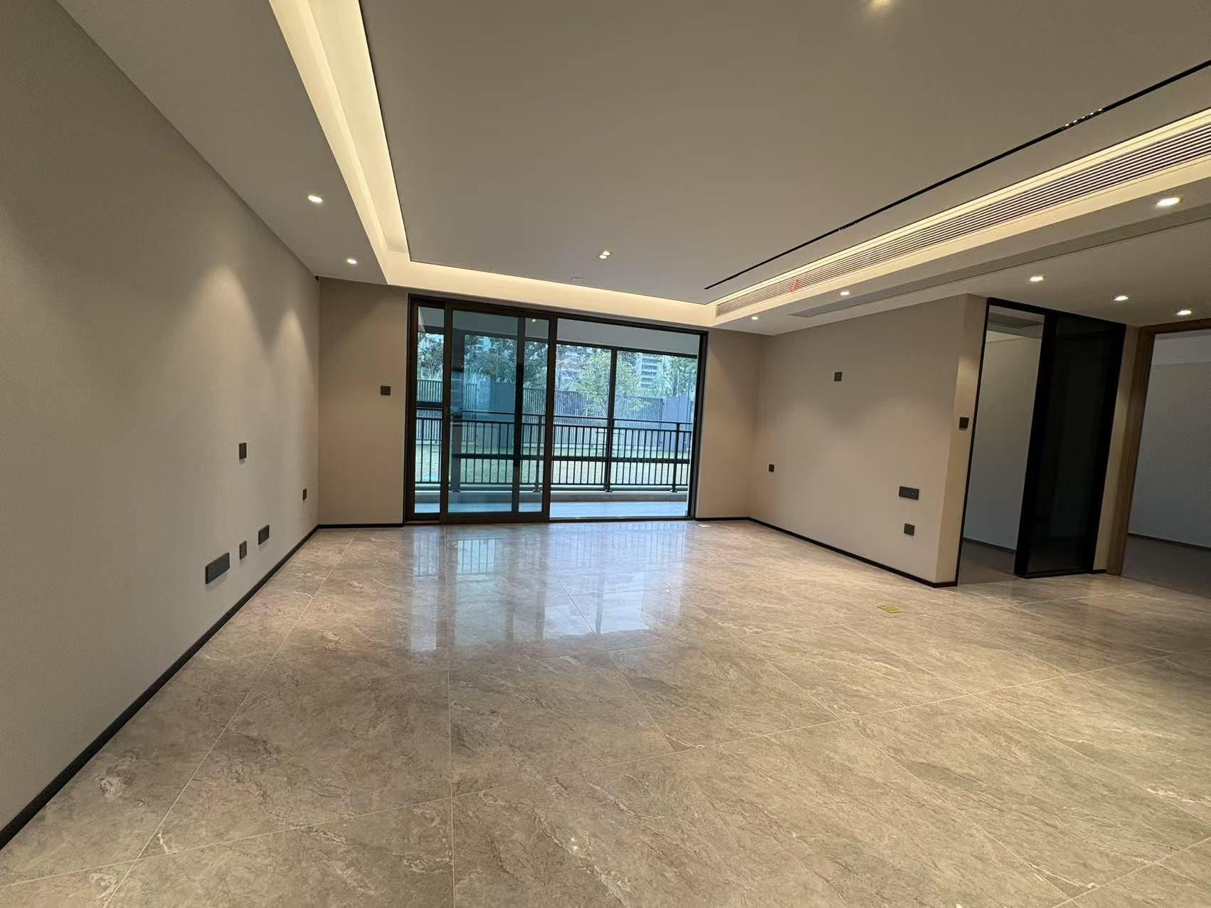 万科·揽境(揽境花苑) 4室2厅2卫 140.2m²