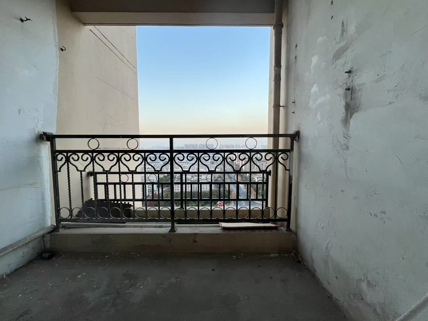 中南世纪花城二期 3室2厅1卫 121.65m²