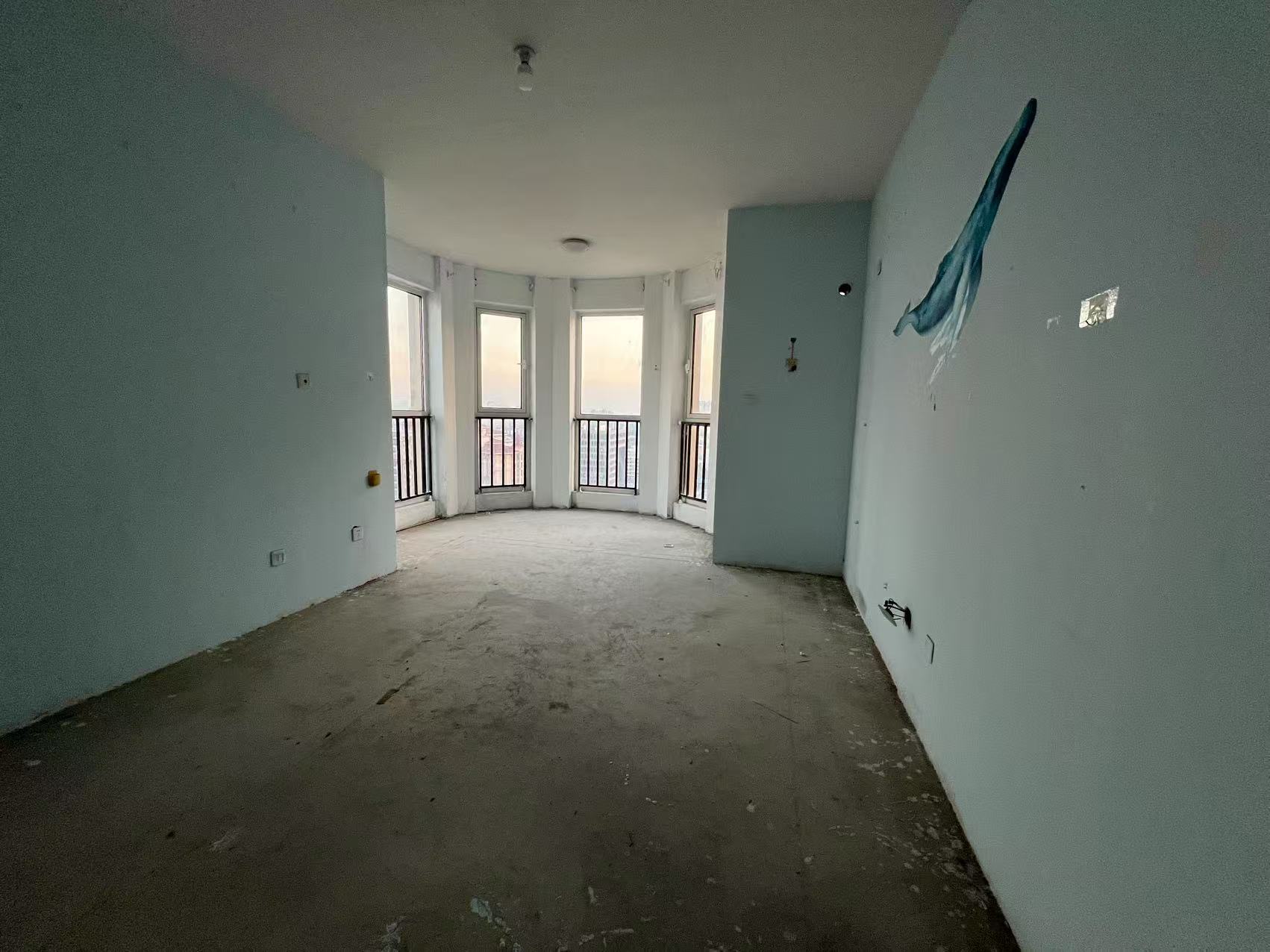 中南世纪花城二期 3室2厅1卫 121.65m²
