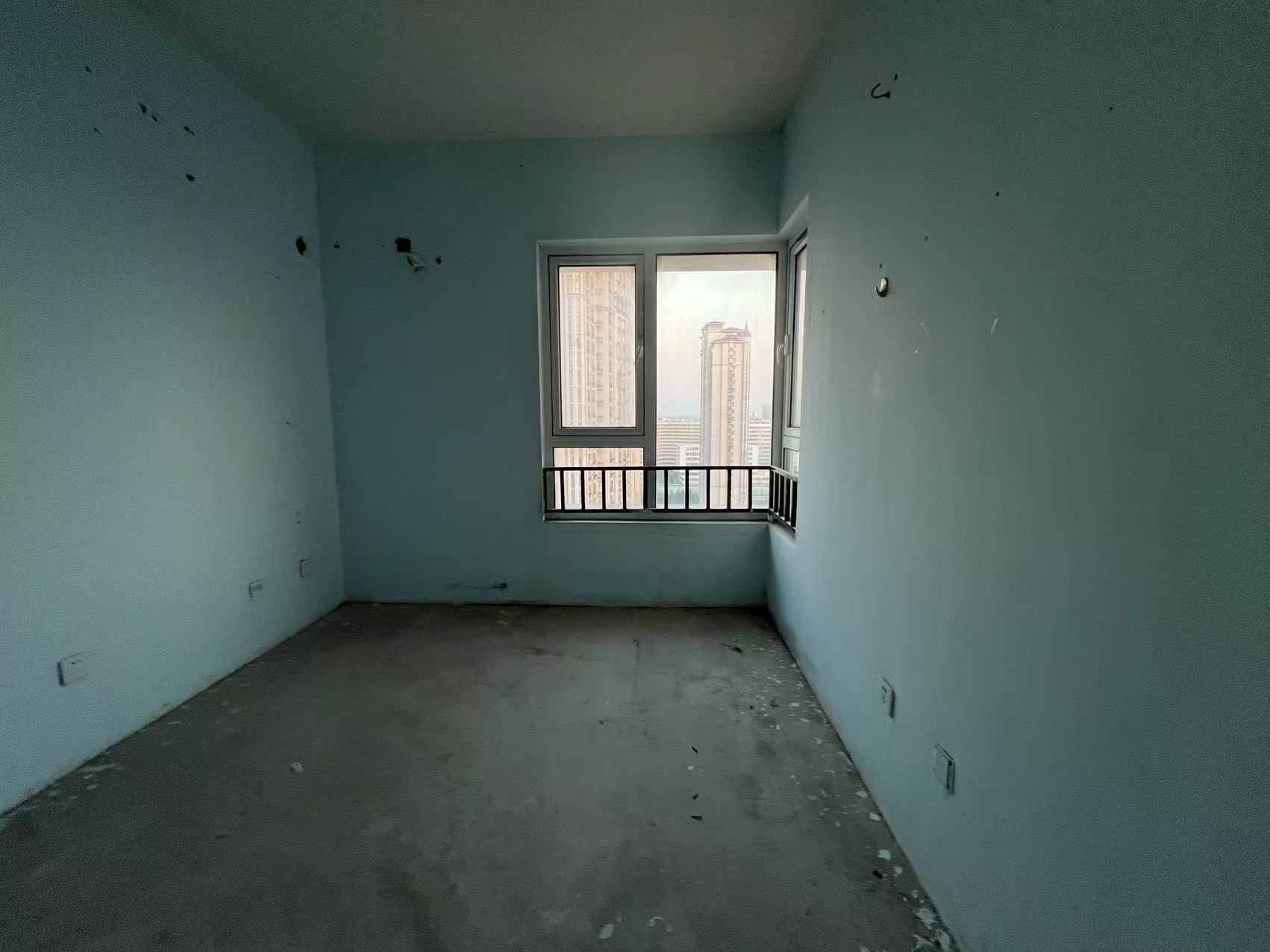中南世纪花城二期 3室2厅1卫 121.65m²