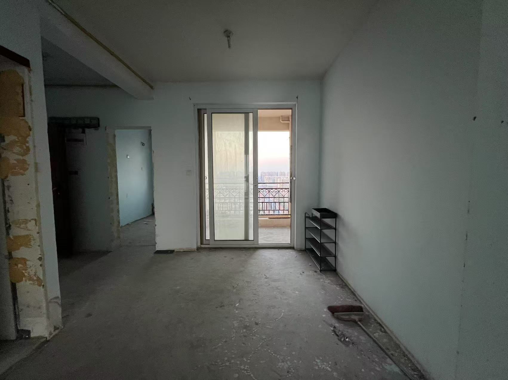 中南世纪花城二期 3室2厅1卫 121.65m²
