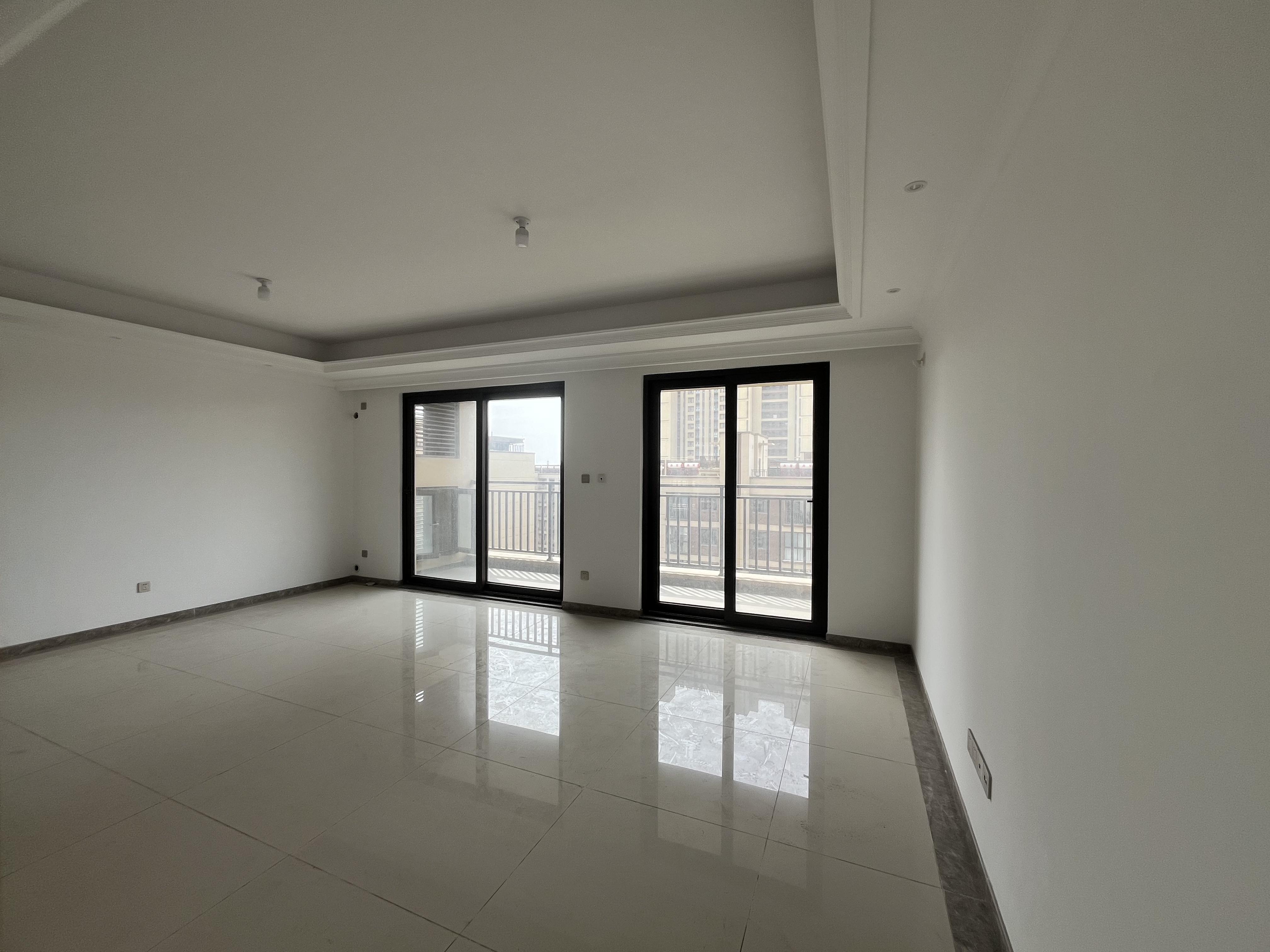 富力院士廷 4室2厅2卫 156.64m²