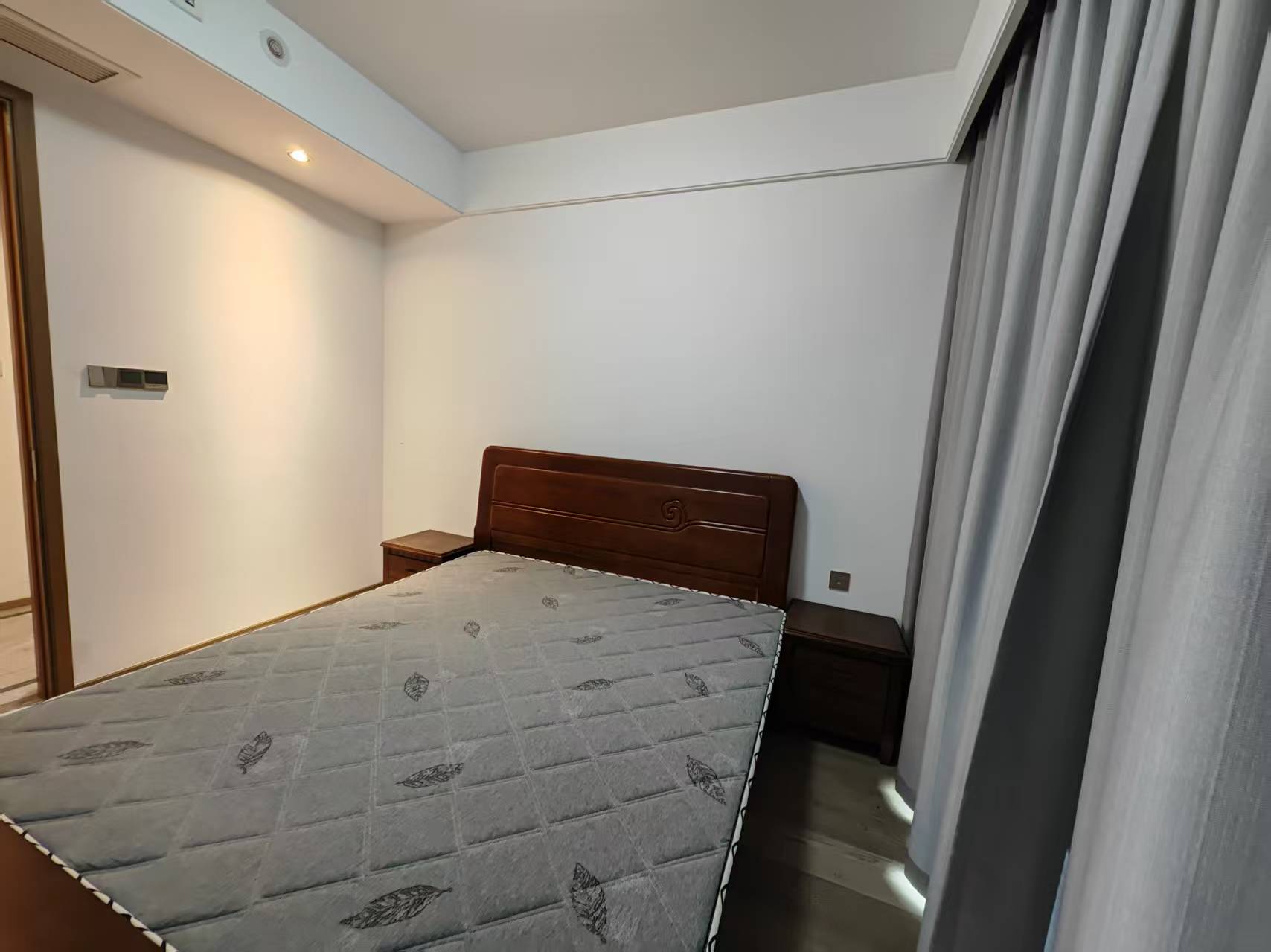 珑府 3室2厅2卫 125m&sup2;