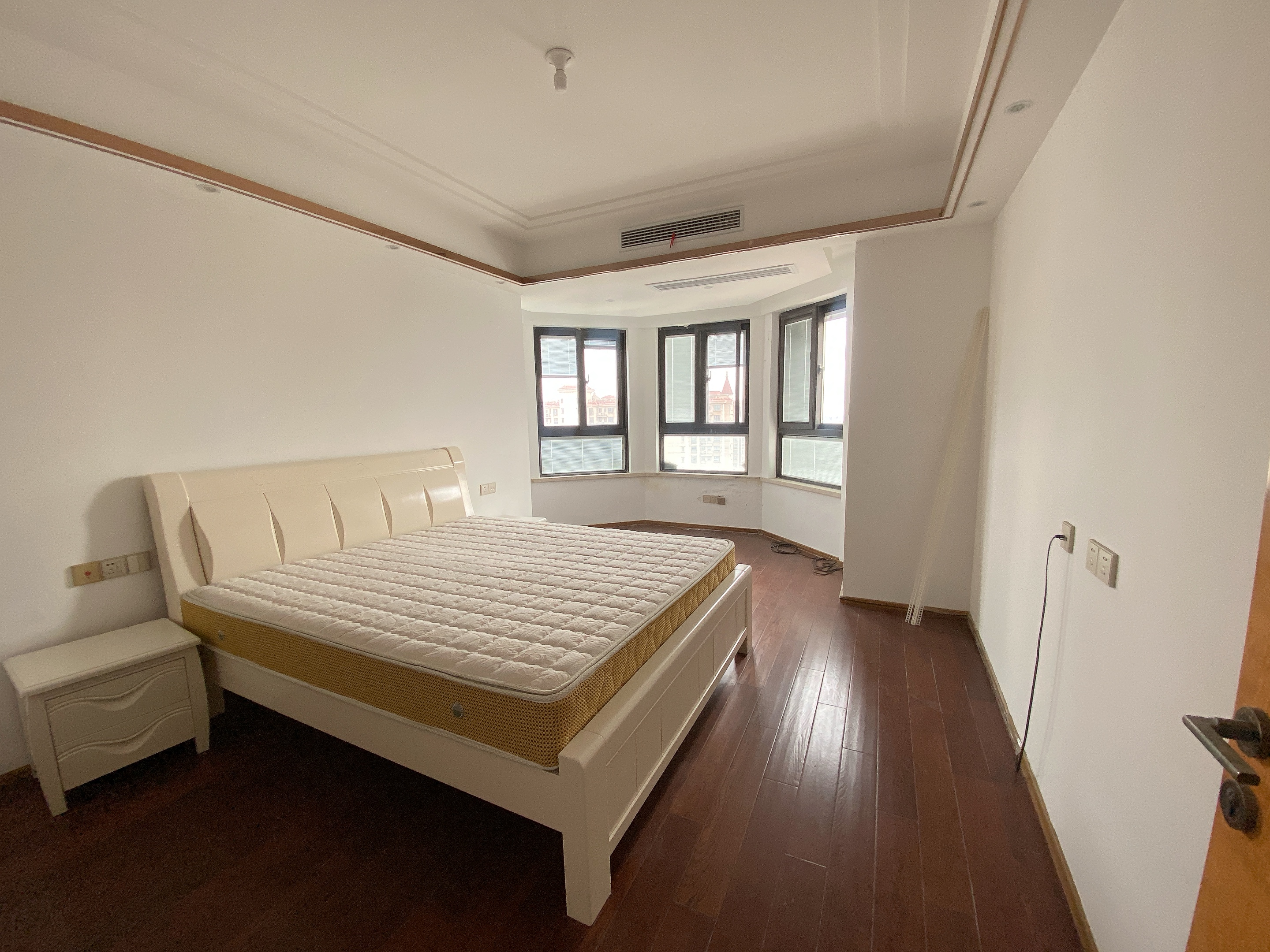 中南世纪花城三期 4室2厅2卫 165.9m&sup2;