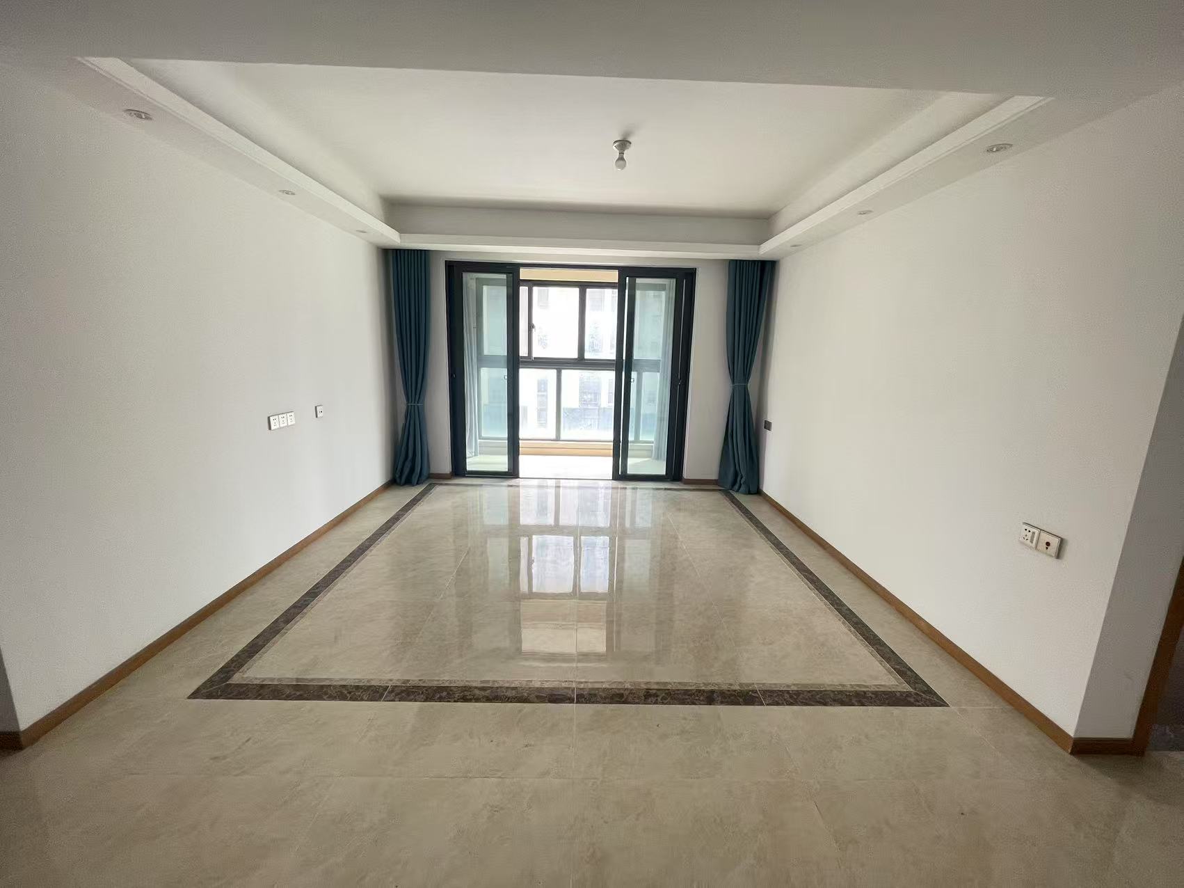 中南漫悦湾 4室2厅2卫 122m²