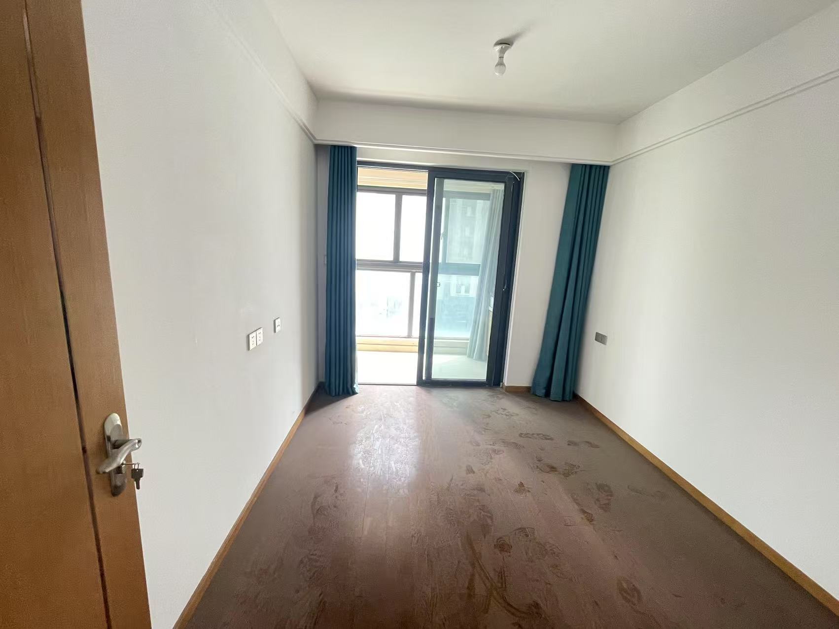 中南漫悦湾 4室2厅2卫 122m&sup2;