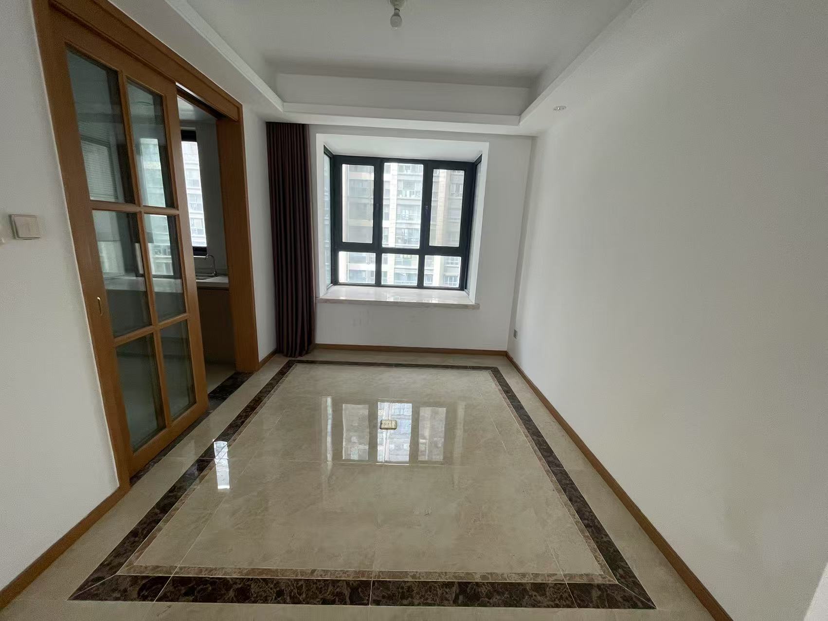 中南漫悦湾 4室2厅2卫 122m&sup2;