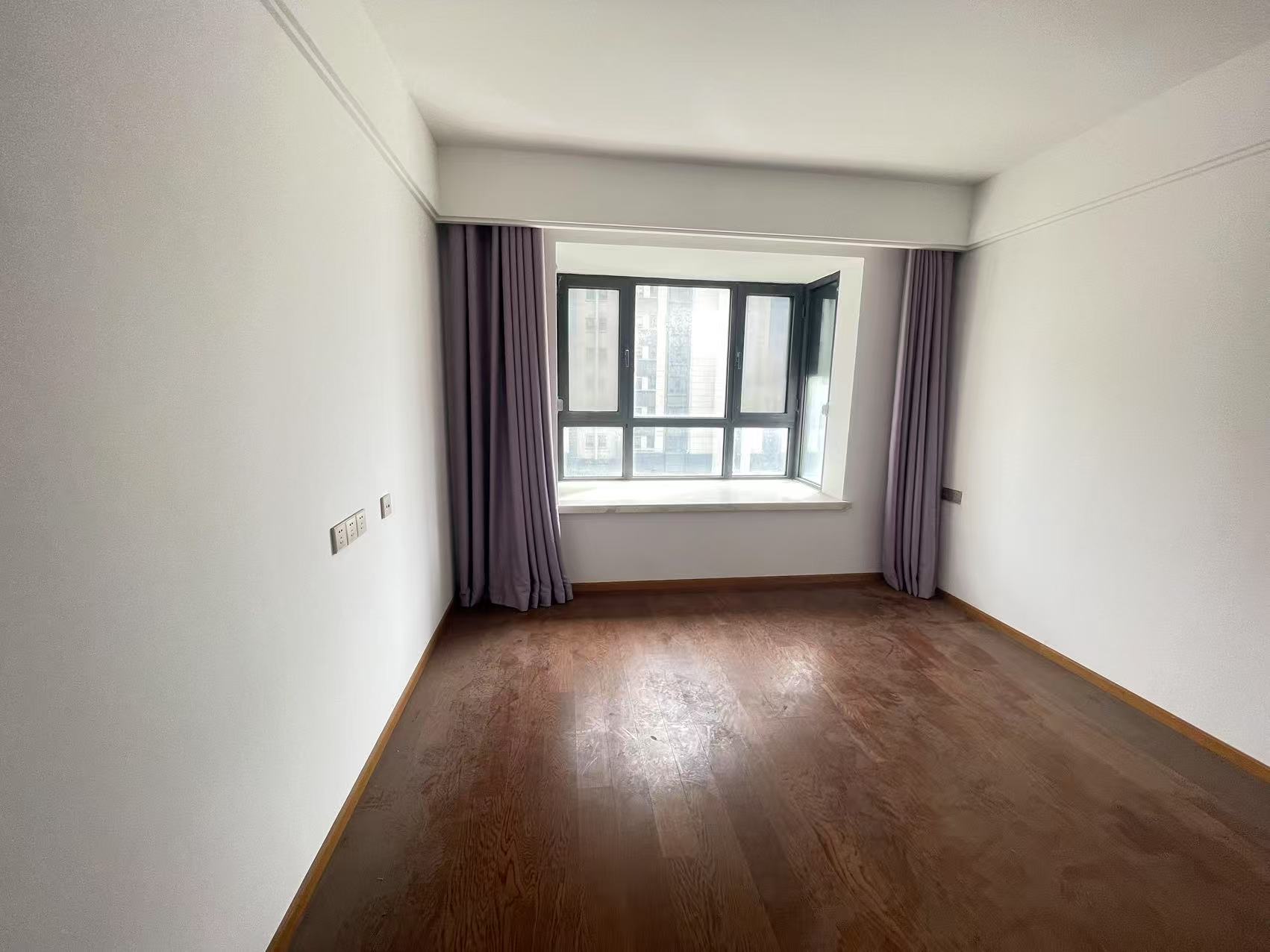 中南漫悦湾 4室2厅2卫 122m&sup2;
