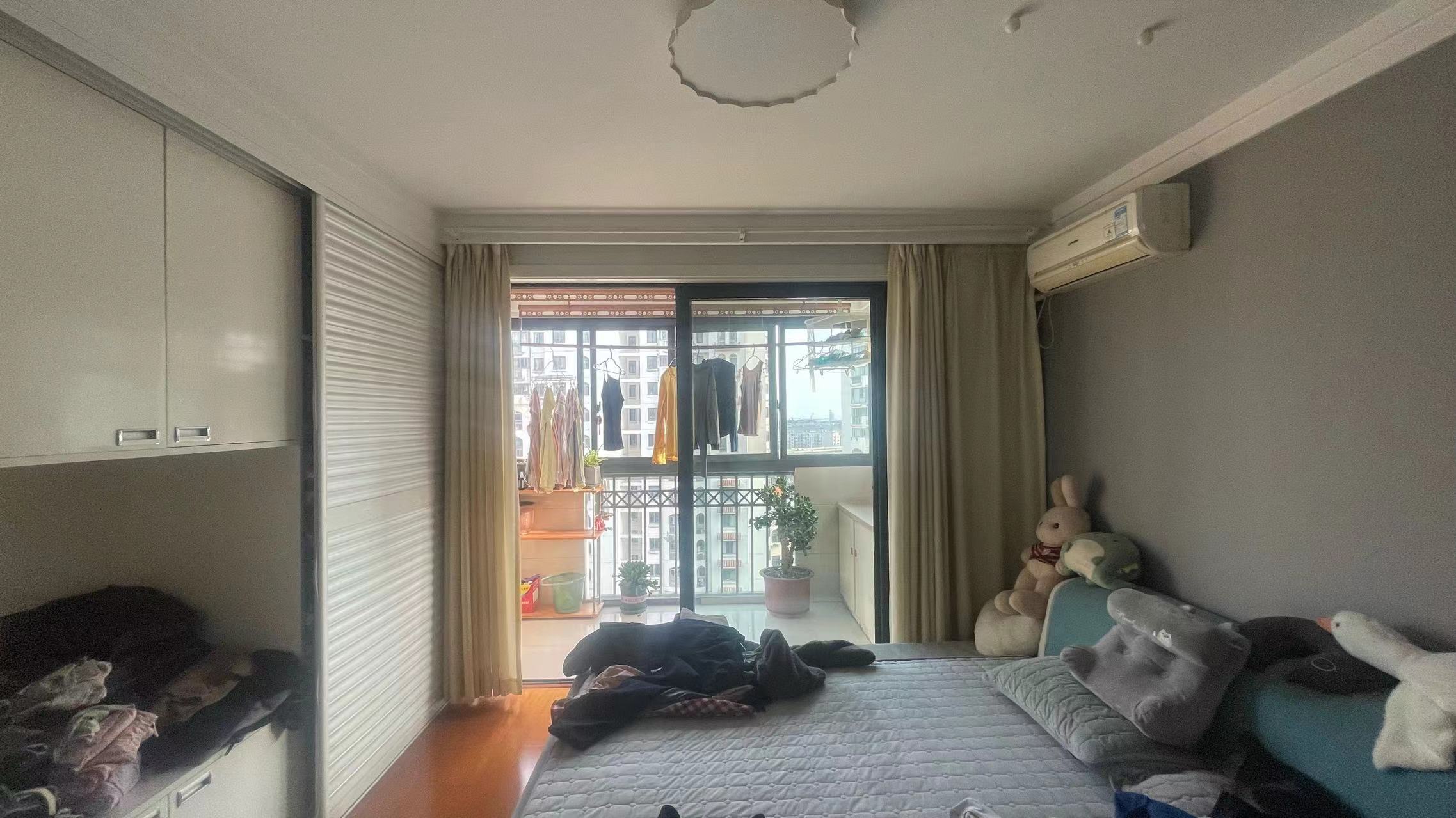 高迪晶城 3室2厅1卫 128.00m&sup2;