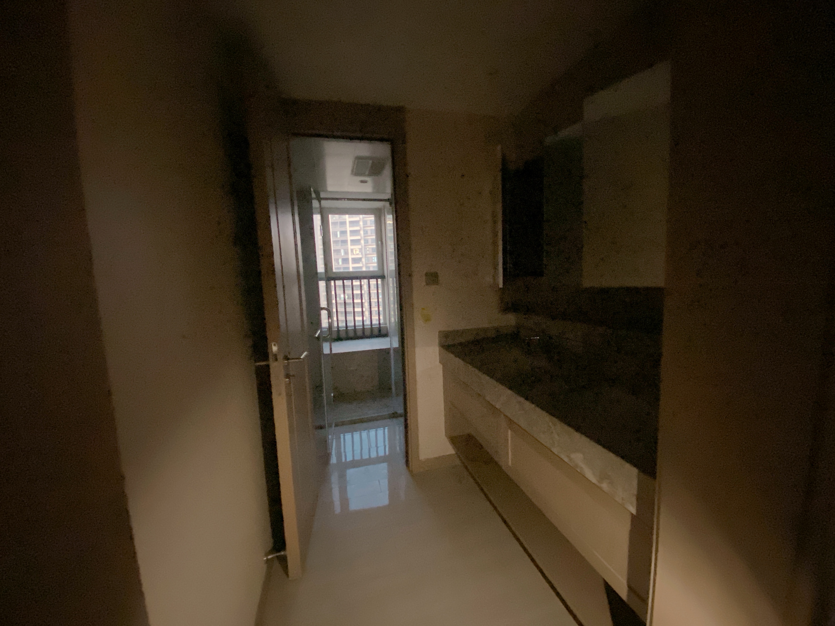 南通金鹰世界&middot;尚府 4室2厅2卫 160m&sup2;