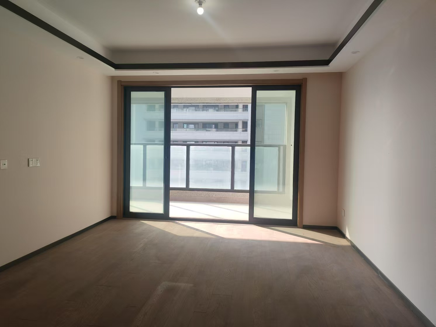 远创东樾 3室2厅1卫 106.79m²