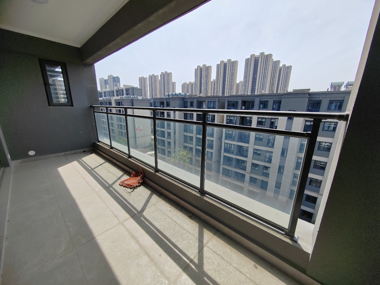 万科翡翠公园 3室2厅2卫 127m&sup2;
