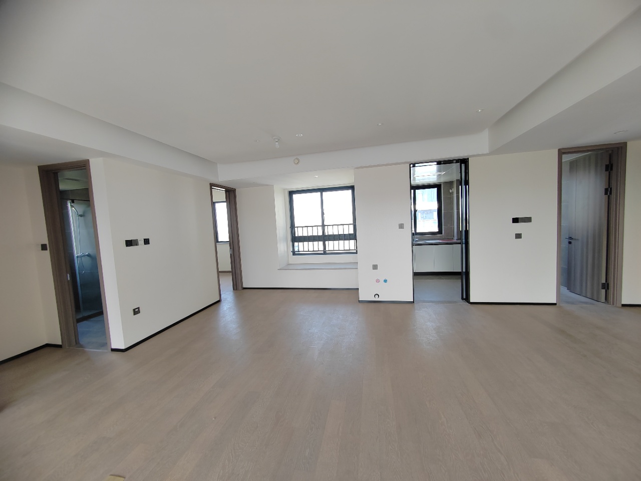 万科翡翠公园 3室2厅2卫 127m&sup2;