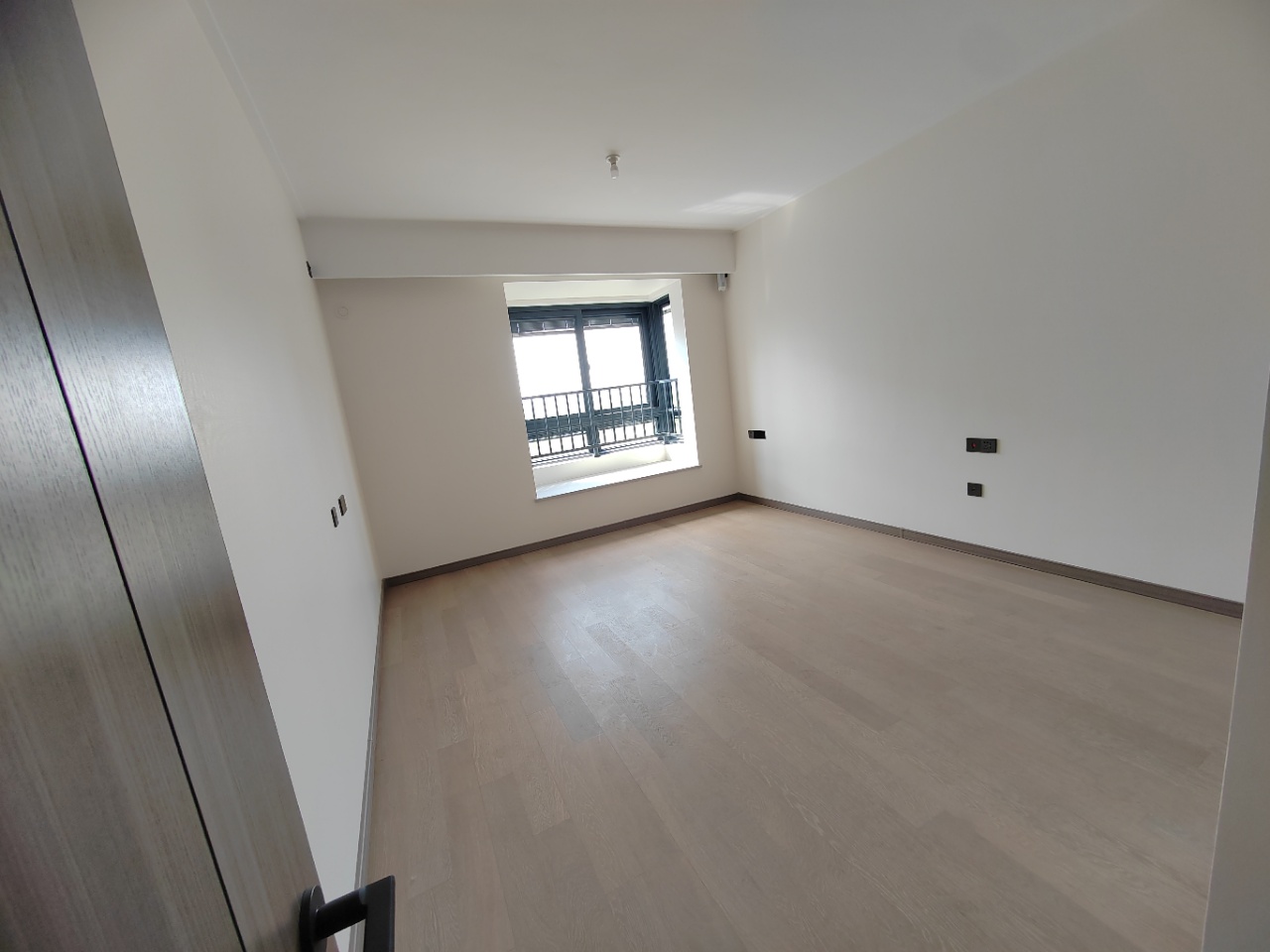 万科翡翠公园 3室2厅2卫 127m&sup2;