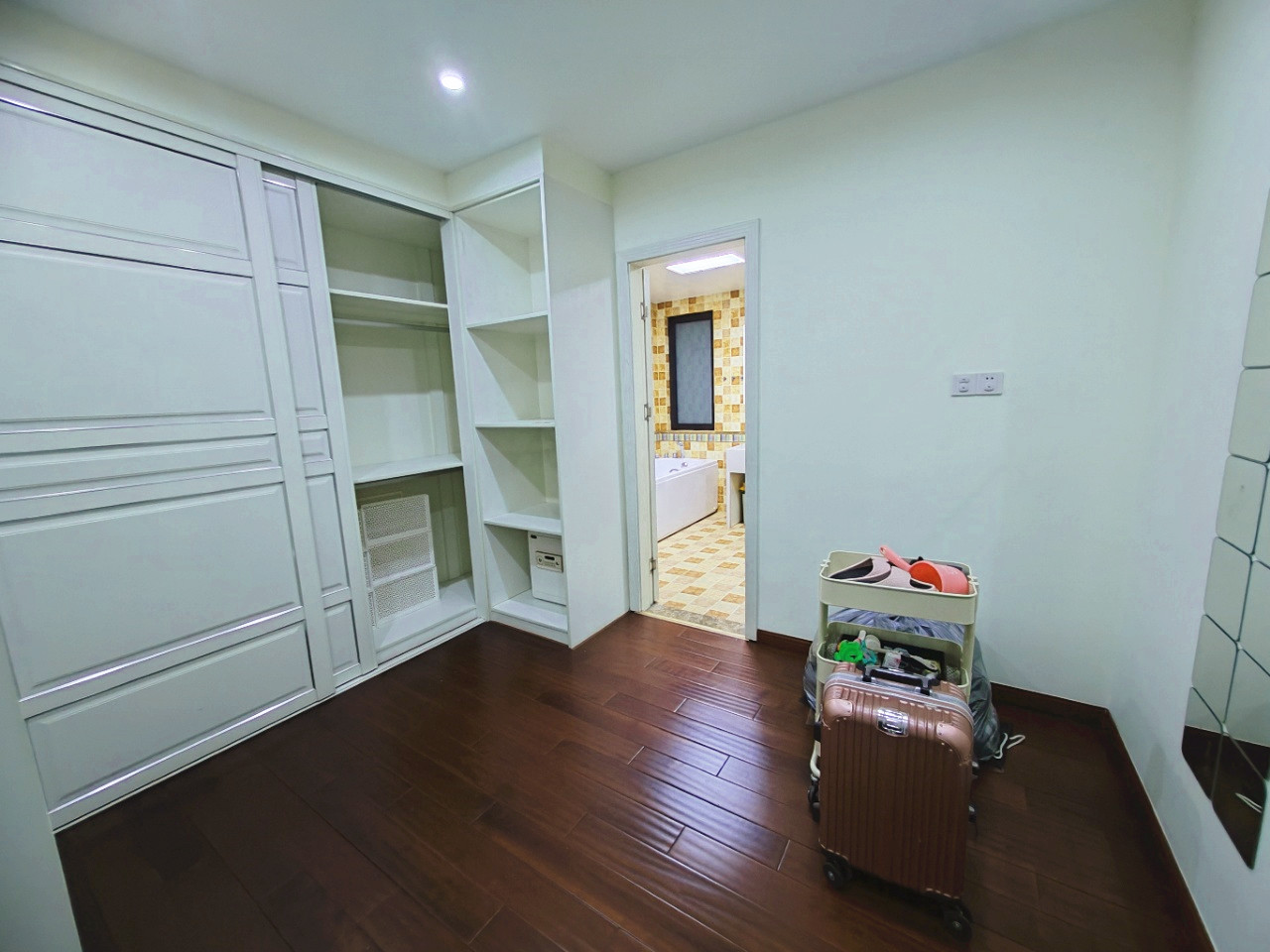 南通橡树湾 4室2厅3卫 248.07m&sup2;