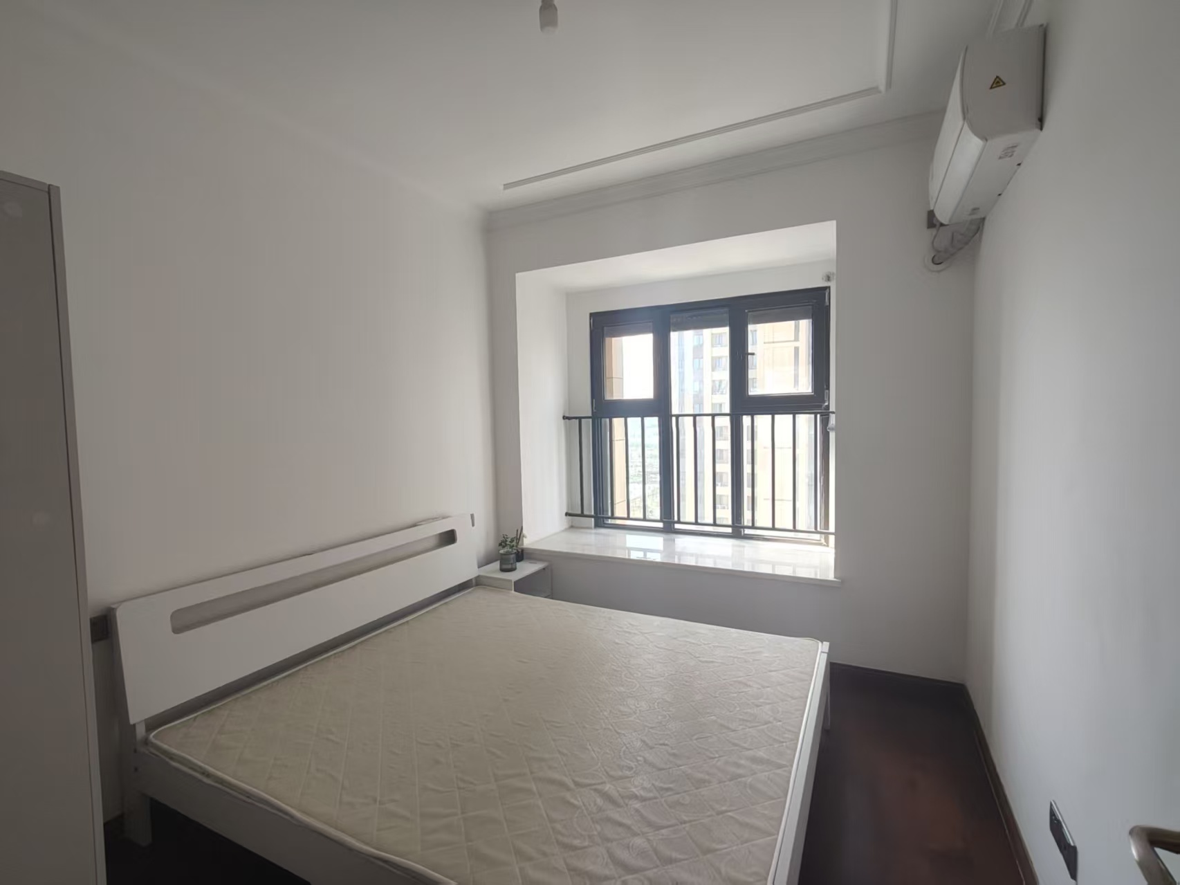 富力院士廷 3室2厅1卫 110.00m²