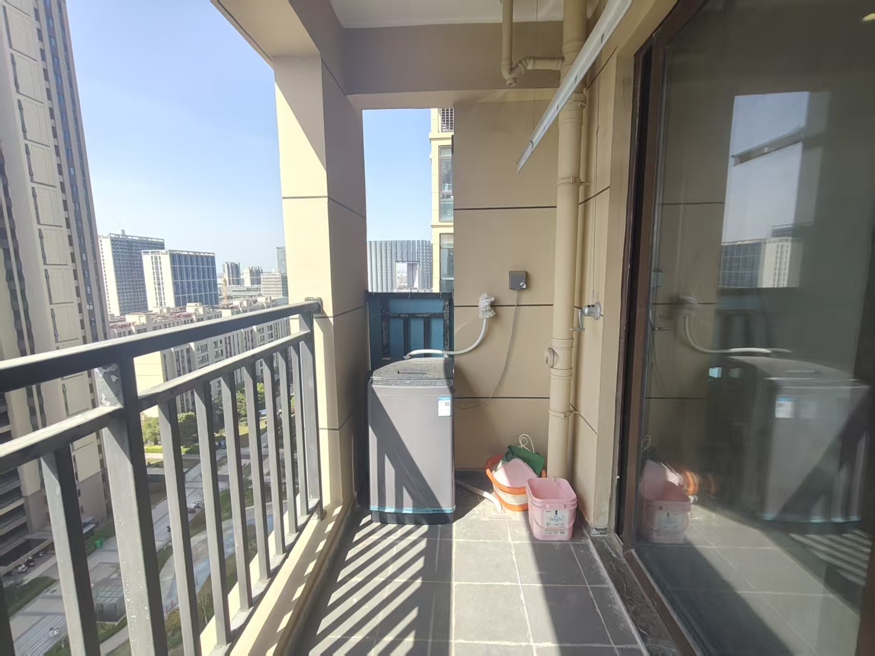 富力院士廷 3室2厅1卫 110.00m²