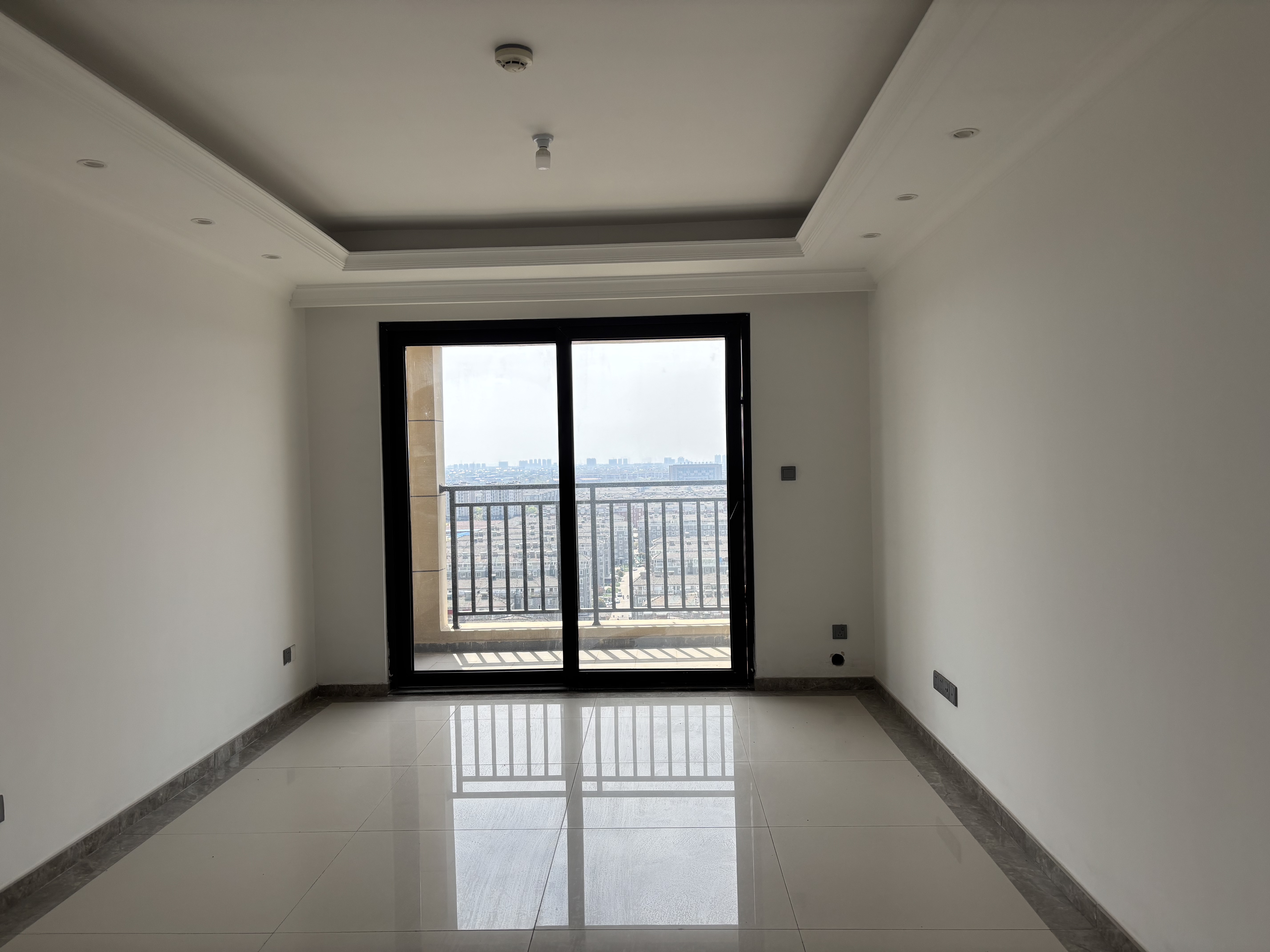 富力院士廷 3室2厅2卫 109m&sup2;