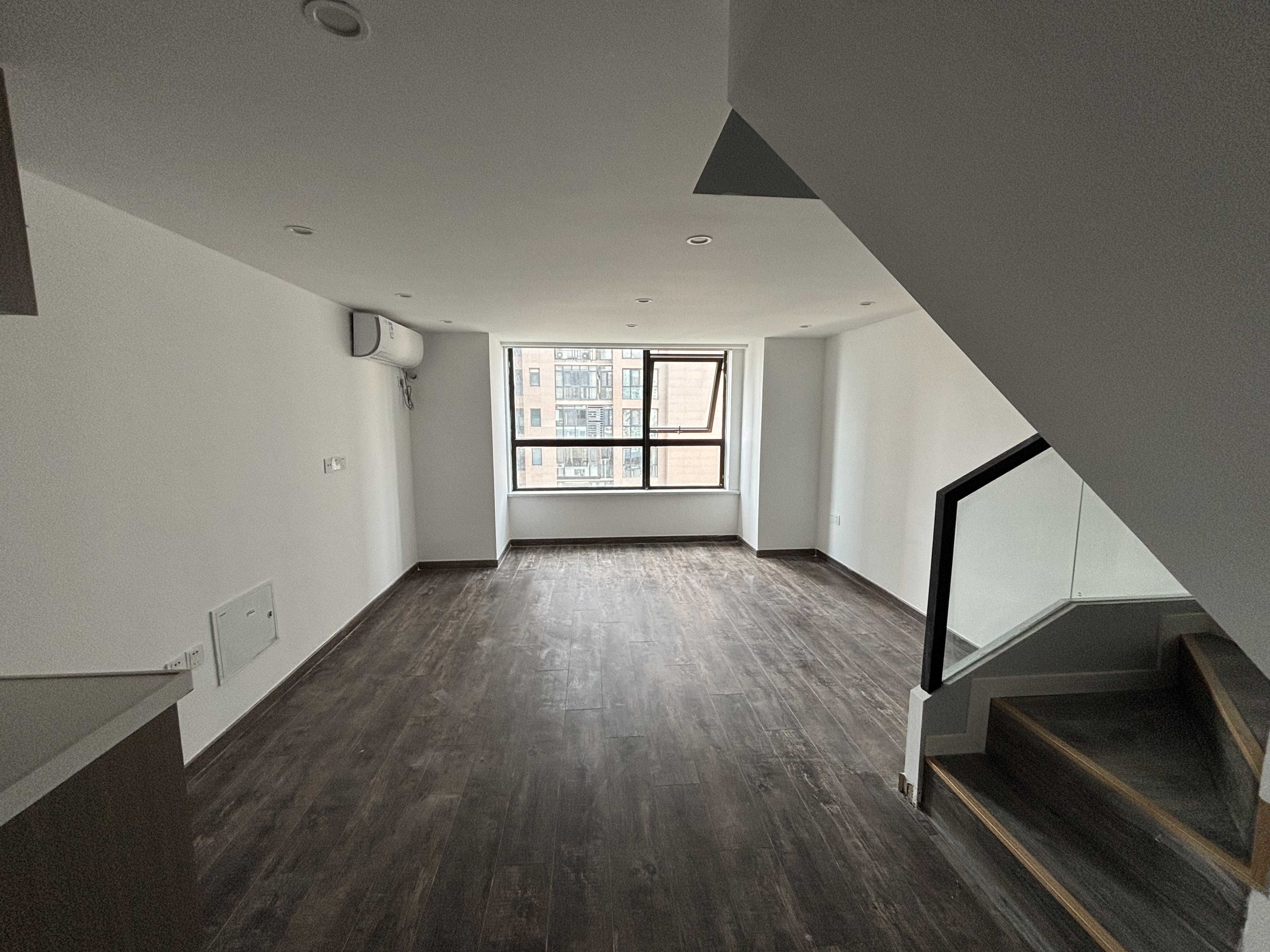 铂金时代 1室1厅1卫 45m²